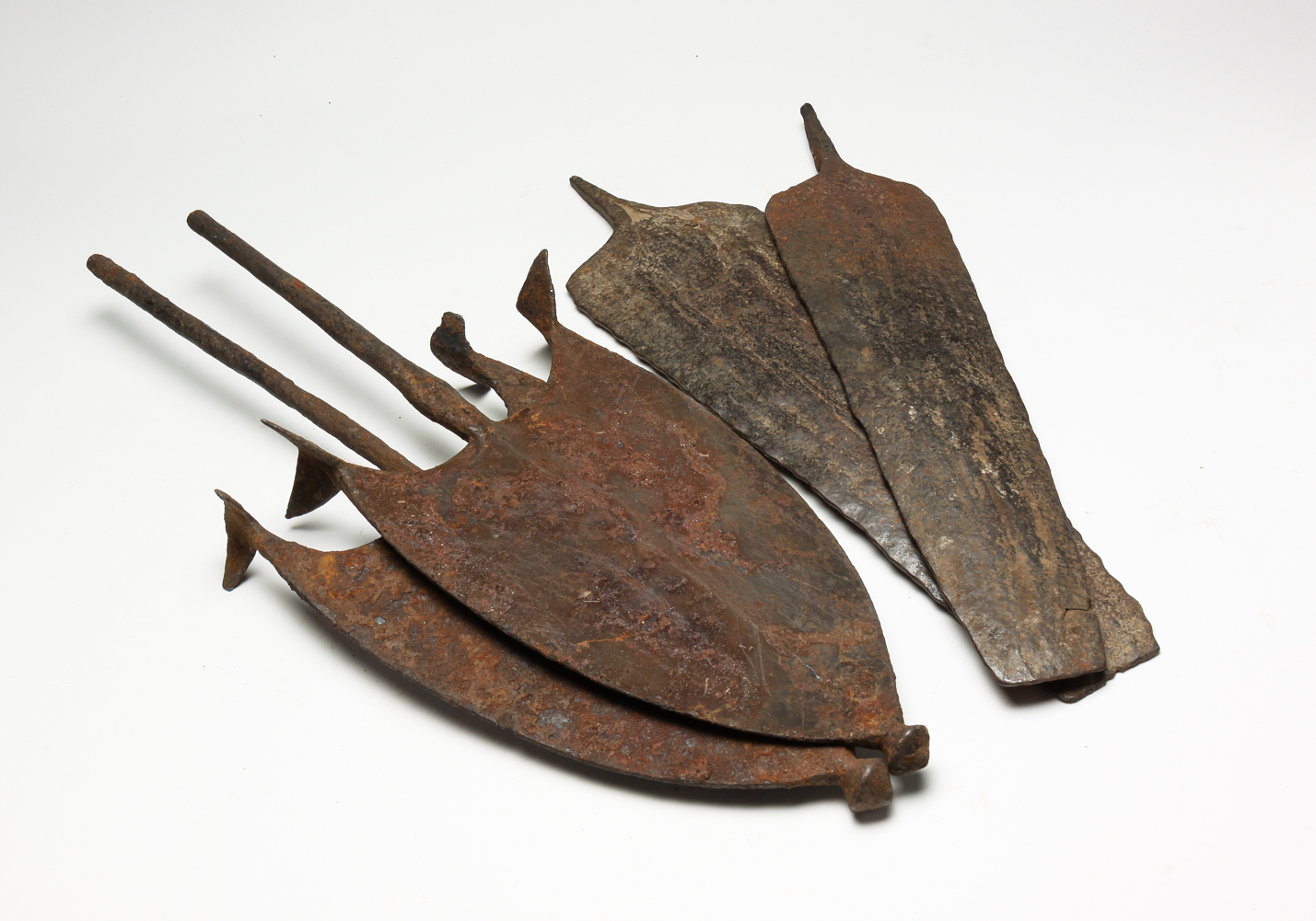 FOUR PIECES OF AFRICAN BLADE CURRENCY.