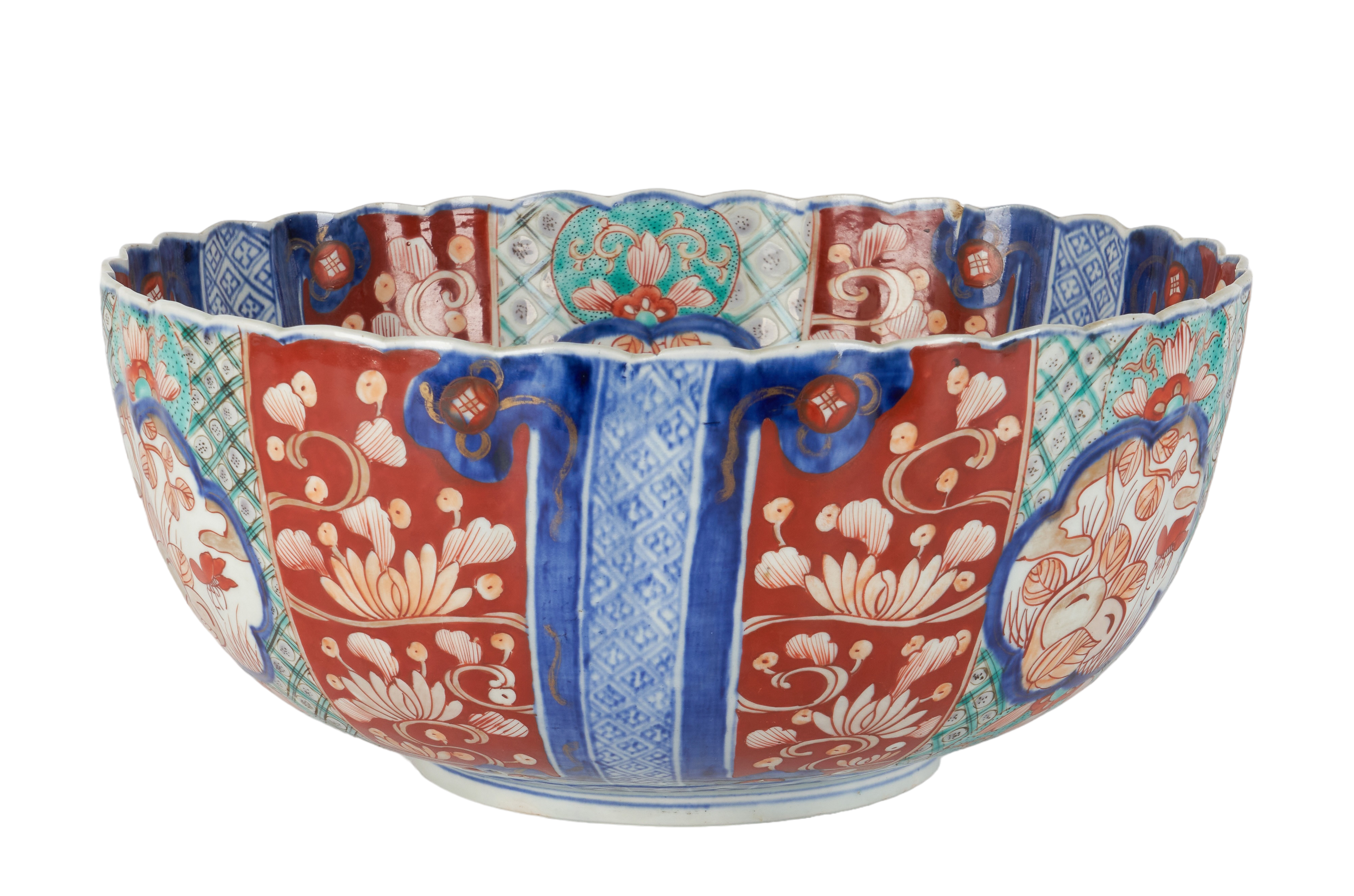 Large Japanese Imari fluted punchbowl  2e24ac