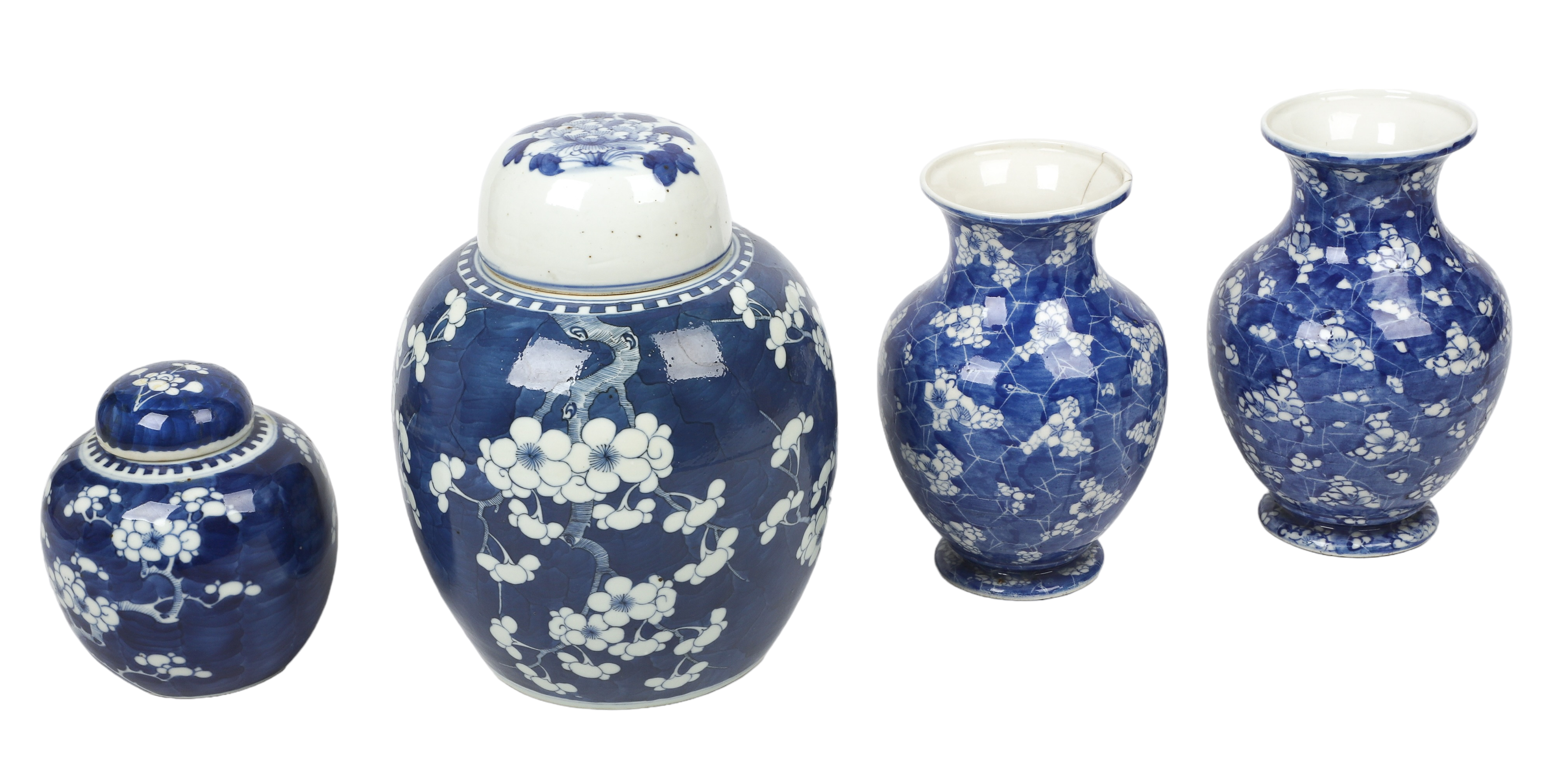  4 Chinese blue white porcelain 2e24ab