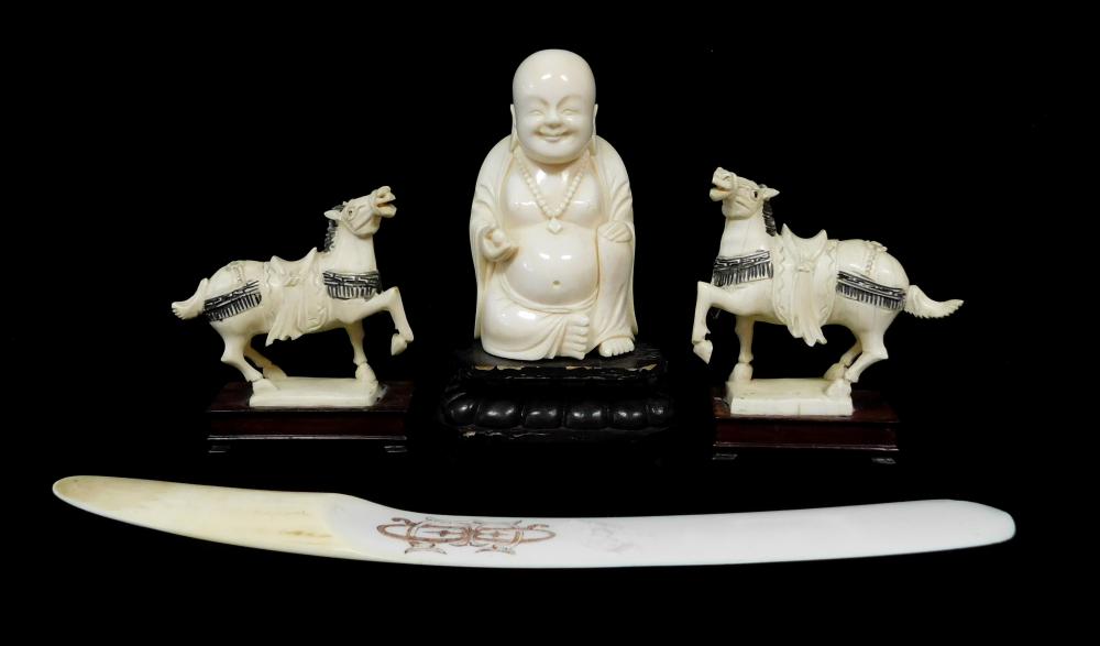 ASIAN FOUR PIECES OF CARVED IVORY  2e271c