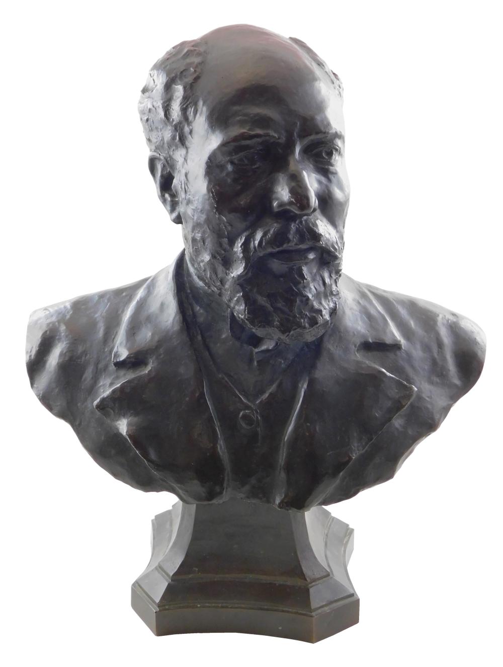 BRONZE BUST OF BEARDED GENTLEMAN  2e27cd