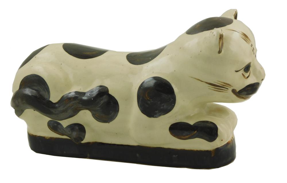 ASIAN CERAMIC CAT FORM PILLOW  2e2a62