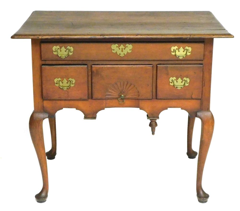 QUEEN ANNE DRESSING TABLE OR LOWBOY  2e2a9f