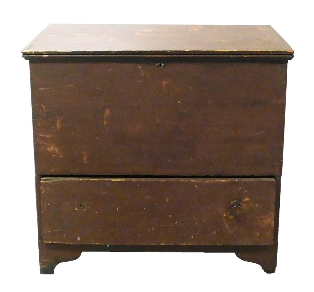BLANKET CHEST WITH DRAWER, AMERICAN,