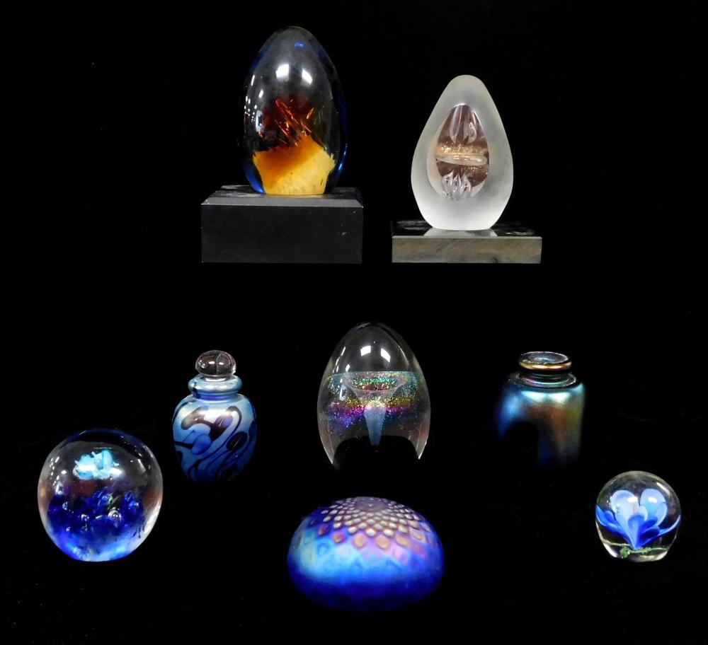 GLASS: EIGHT ART GLASS ITEMS INCLUDING