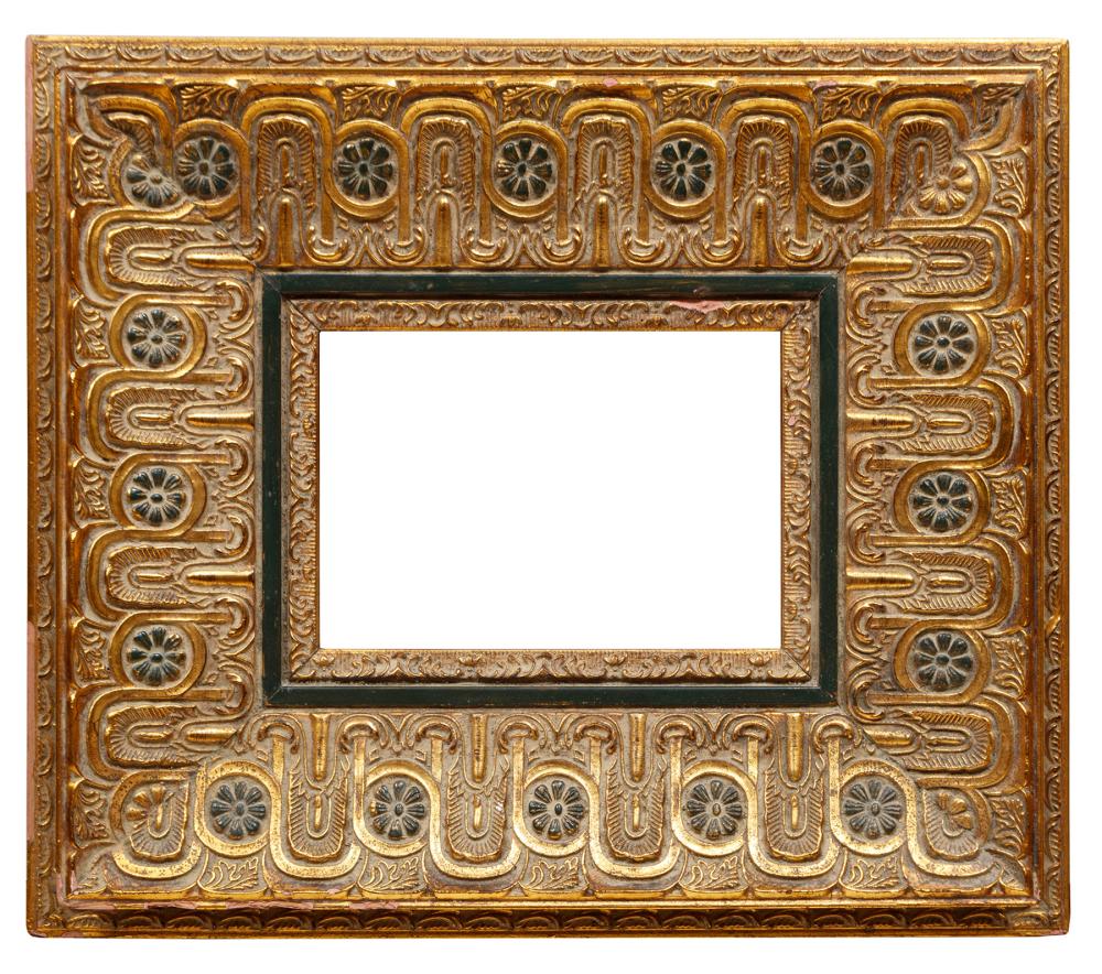 TWO FRAMESTwo Frames large gilt  2e2f5c