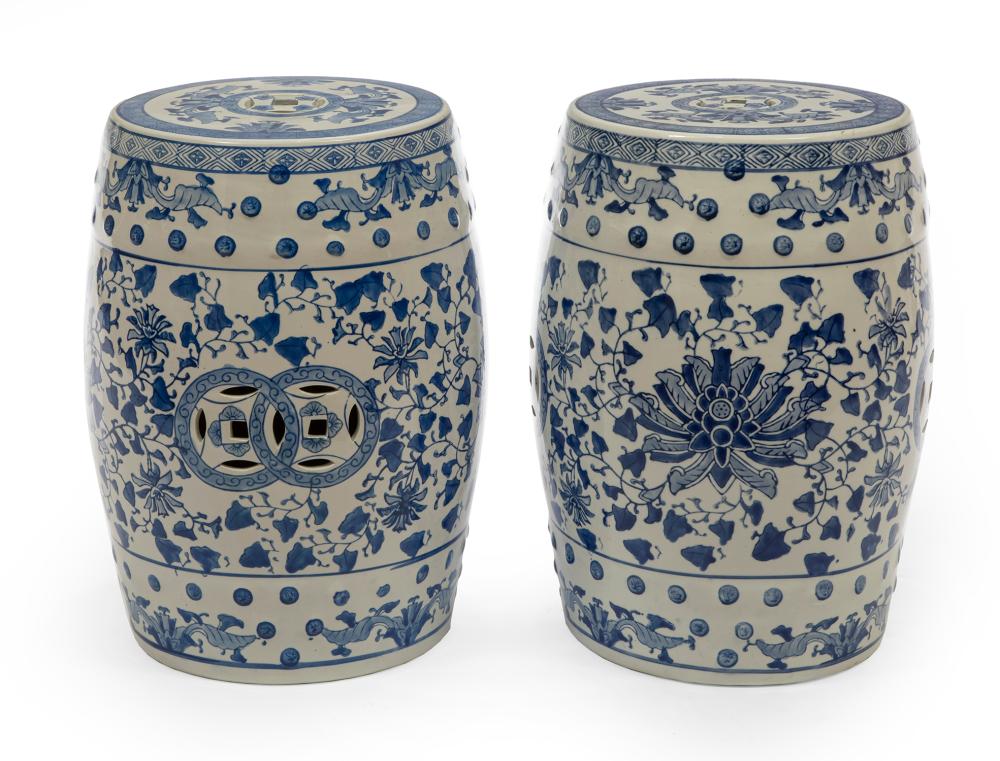 CHINESE BLUE AND WHITE PORCELAIN