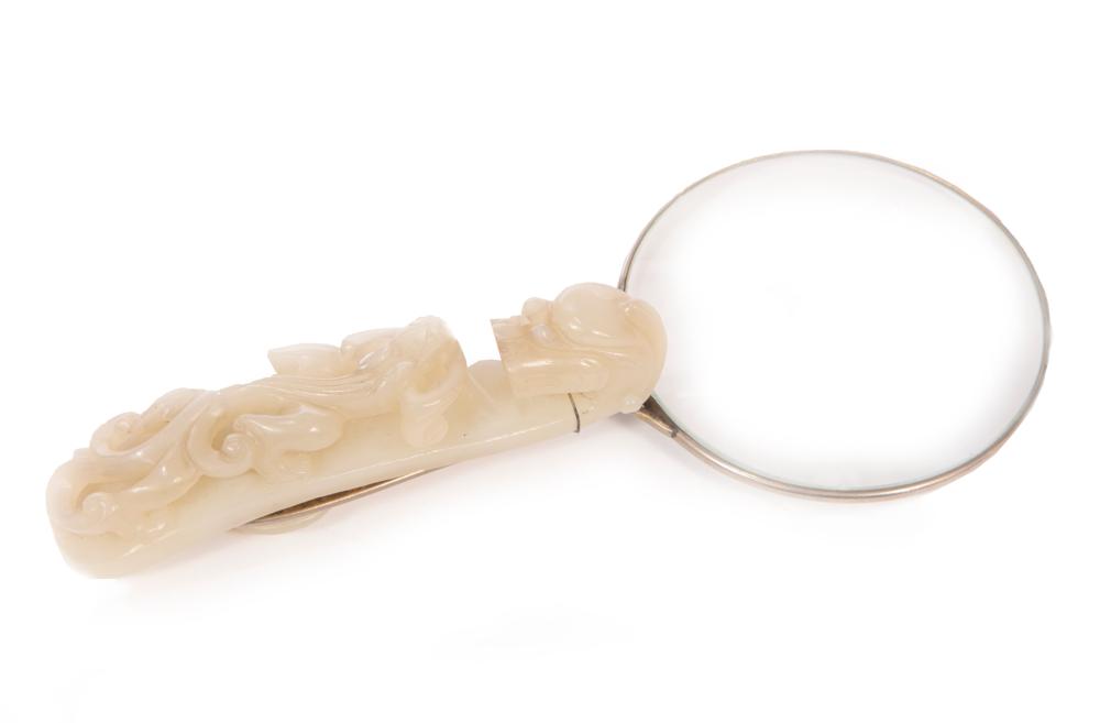 CHINESE BROWNISH WHITE JADE BELT BUCKLEChinese