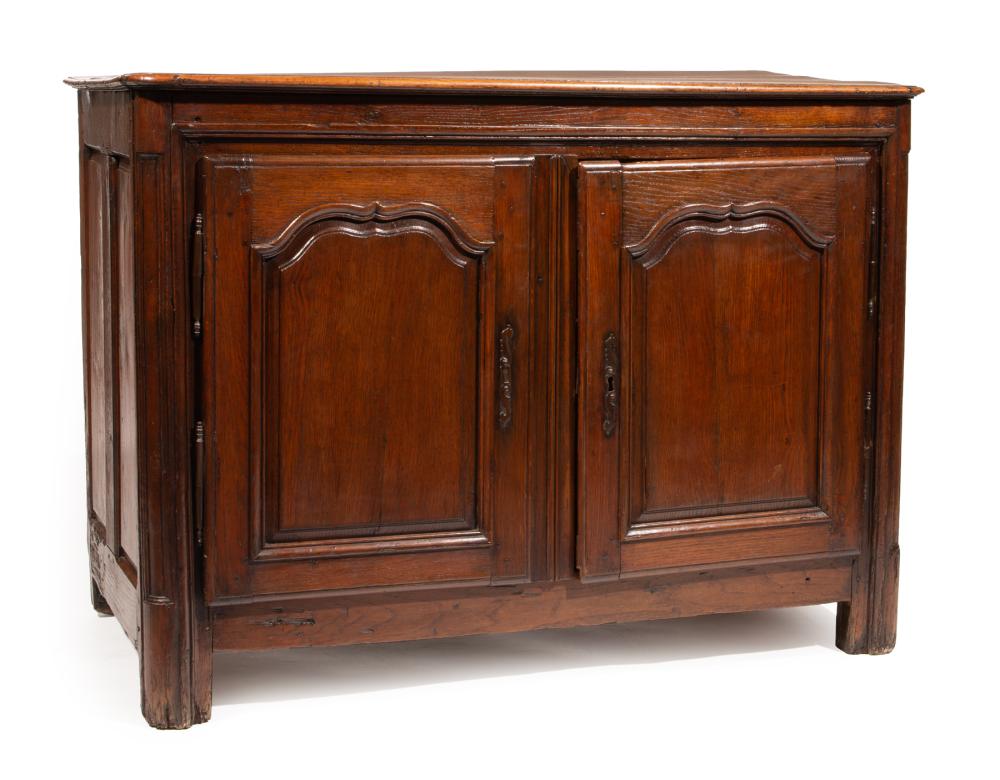 FRENCH PROVINCIAL OAK BUFFETAntique 2e3137