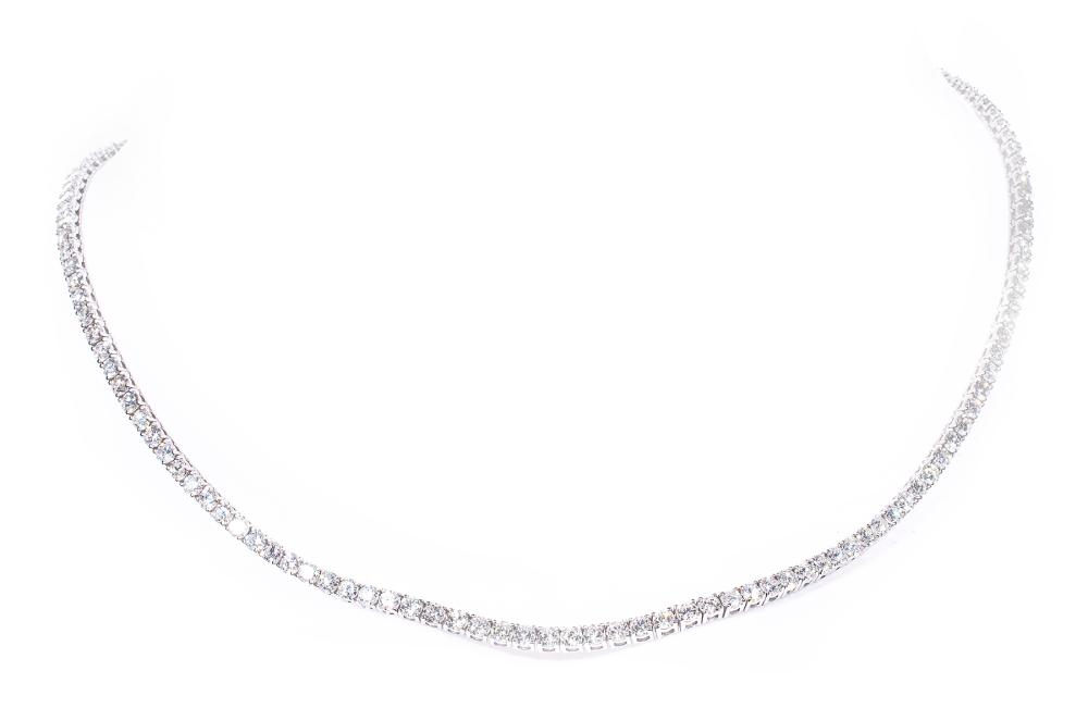 14 KT. WHITE GOLD AND DIAMOND NECKLACE14