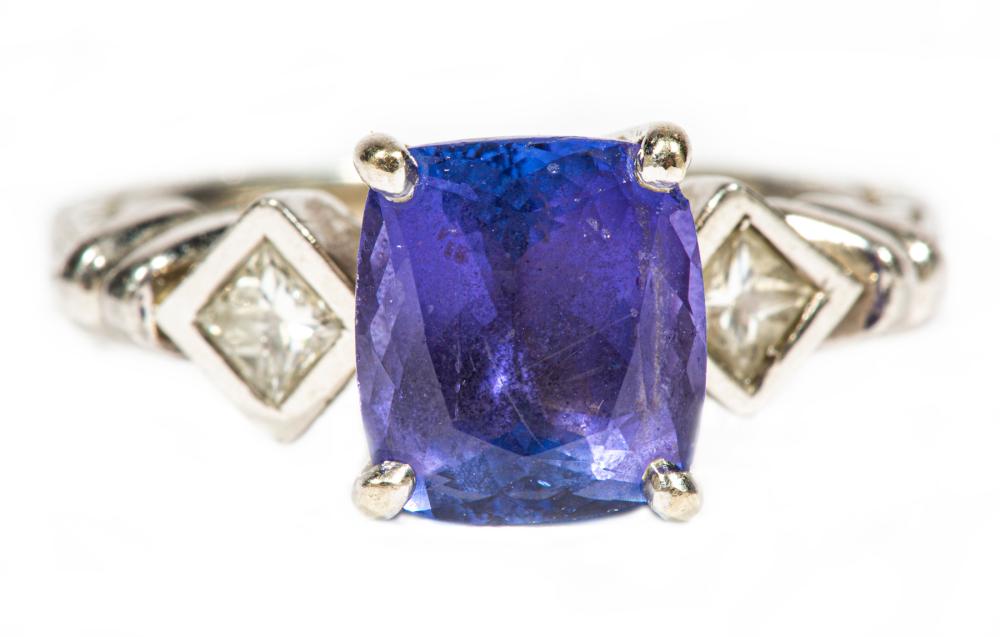 PLATINUM TANZANITE AND DIAMOND 2e3243