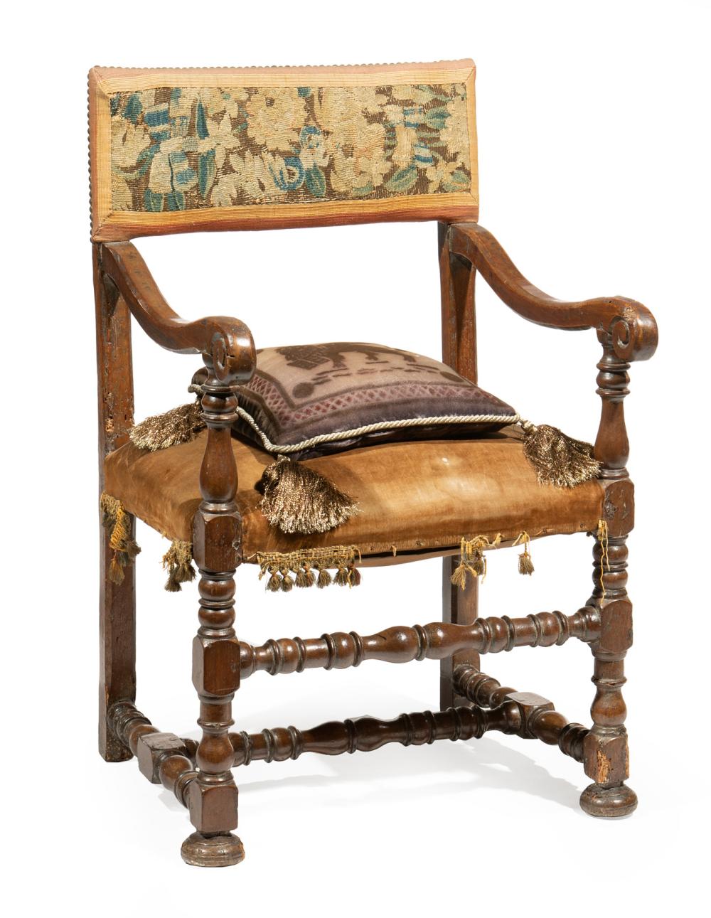 JACOBEAN CARVED WALNUT ARMCHAIRJacobean 2e33ef