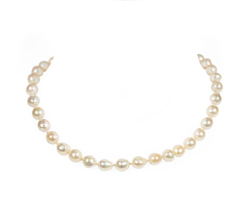 CULTURED PEARL NECKLACE WITH 14