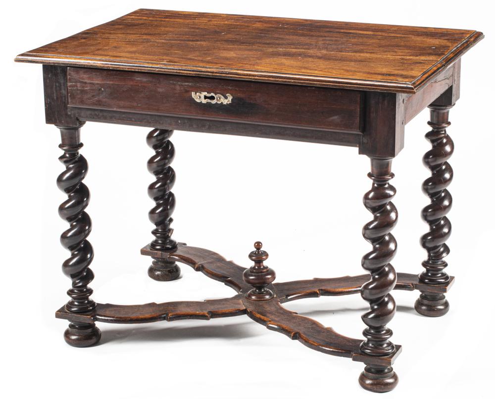 FRENCH CARVED MAHOGANY TAVERN TABLEFrench