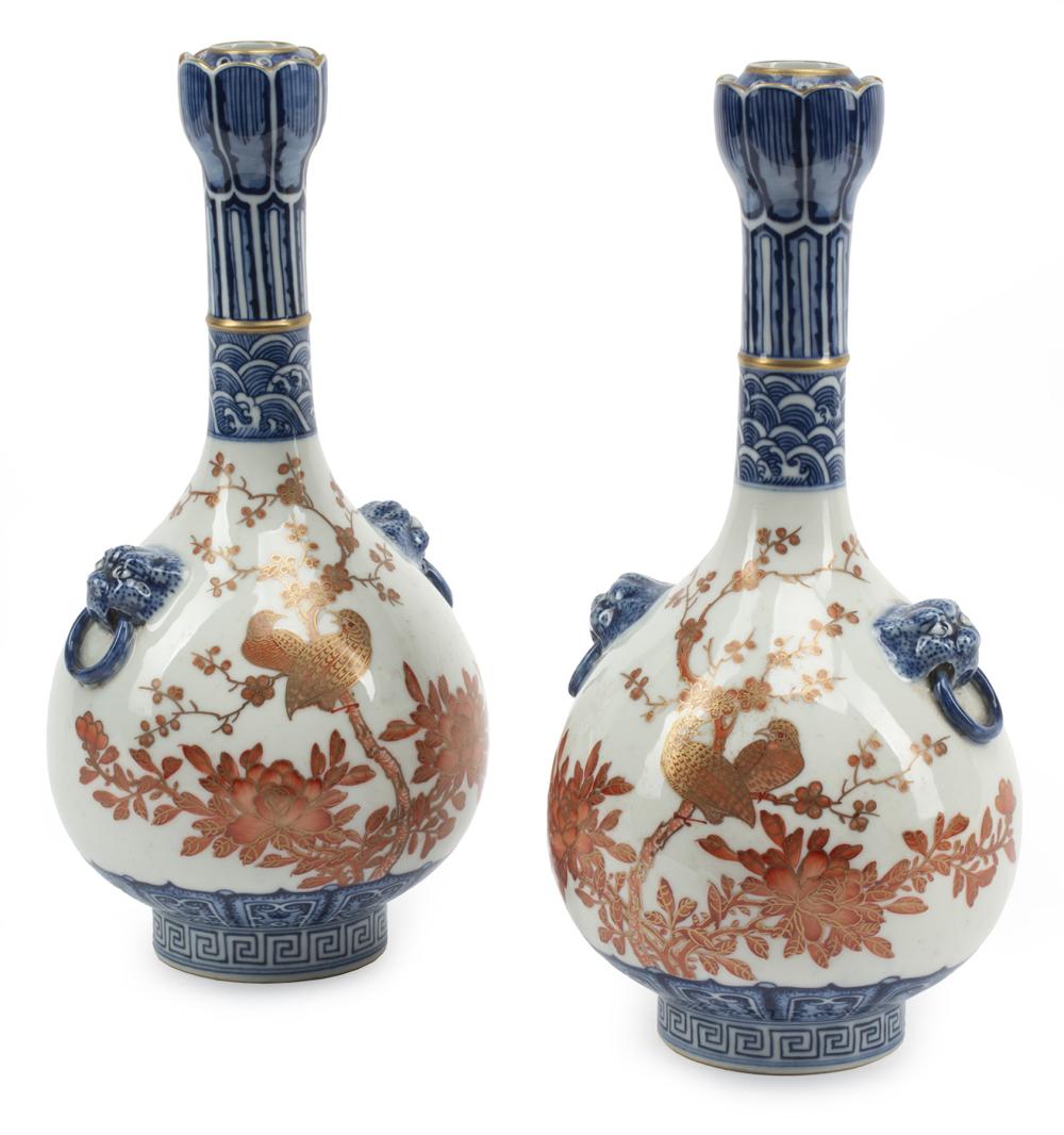 DECORATIVE PAIR CHINESE PORCELAIN