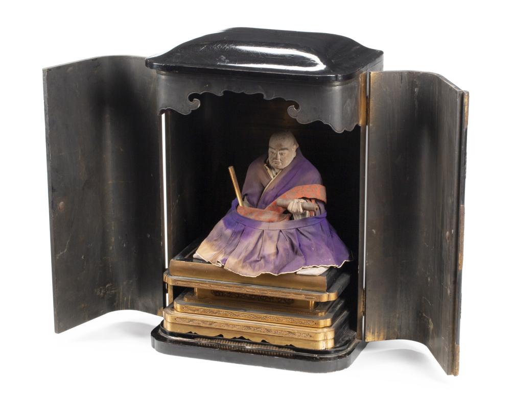 JAPANESE BLACK LACQUER SHRINE CABINETJapanese 2e34b7