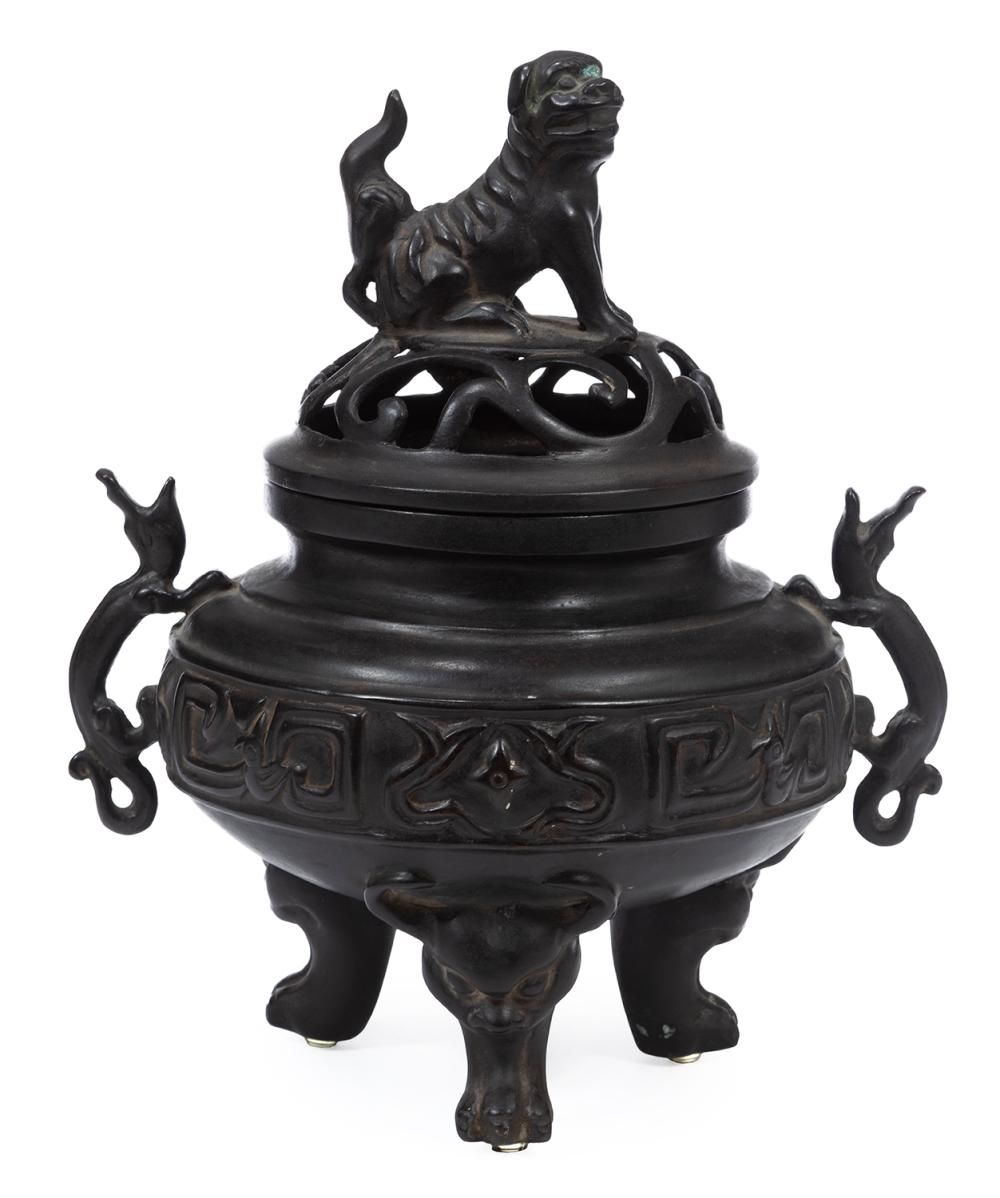 CHINESE BRONZE COVERED TRIPOD CENSERChinese