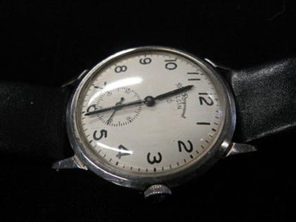Gentleman s Elgin wristwatch B W  49f20