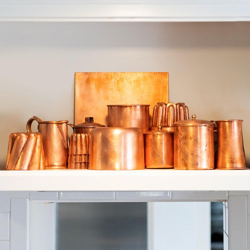 GROUP OF COPPER MOLDS AND MEASURESComprising:

Nine