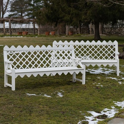 PAIR OF ENGLISH WHITE PAINTED GARDEN 2e3a37