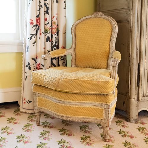 LOUIS XV XVI PAINTED CHILD S FAUTEUIL 2e3aa0