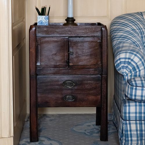 GEORGE III MAHOGANY BEDSIDE CABINET29 2e3aca