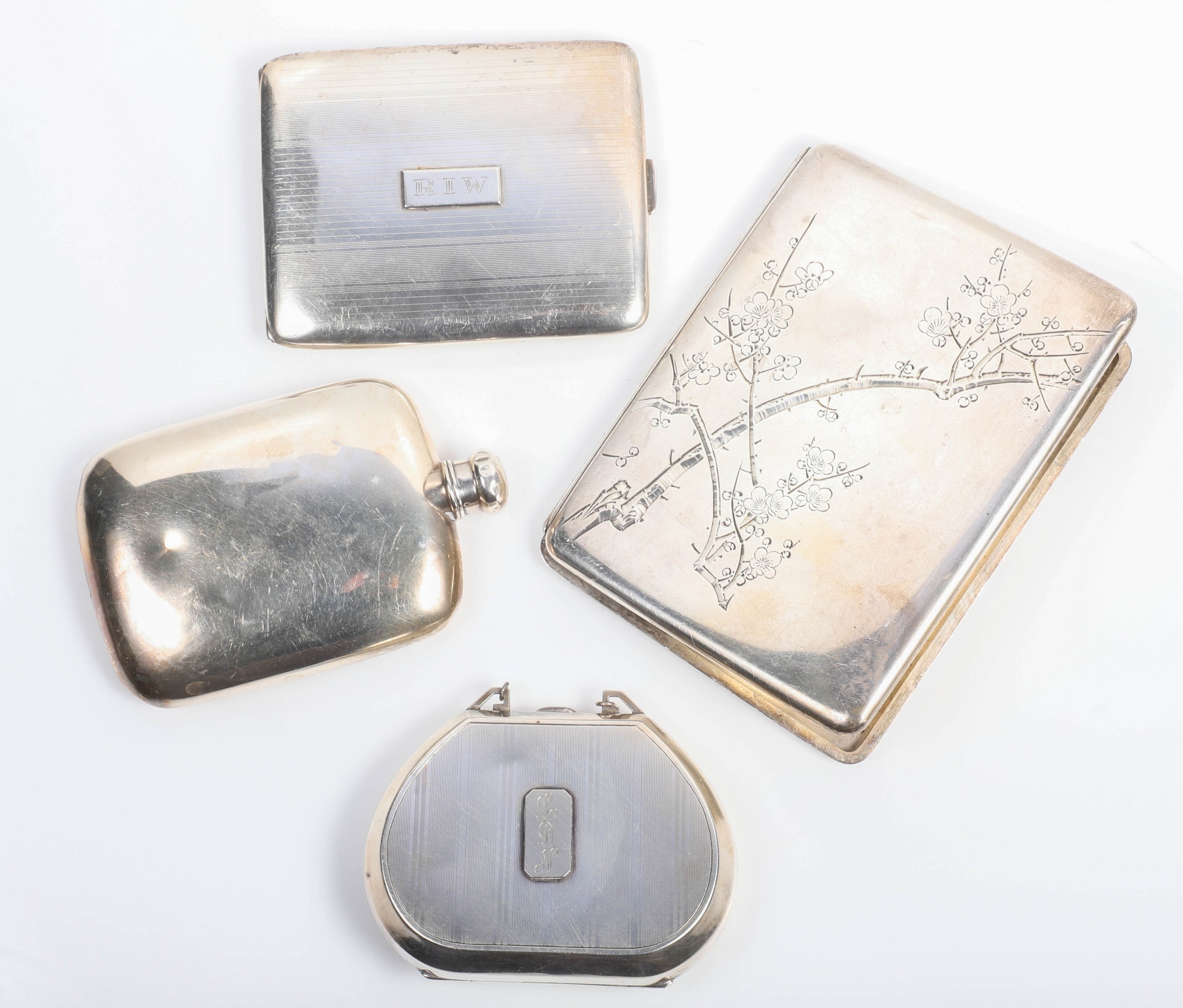  4 Sterling cases and flask to 2e155e