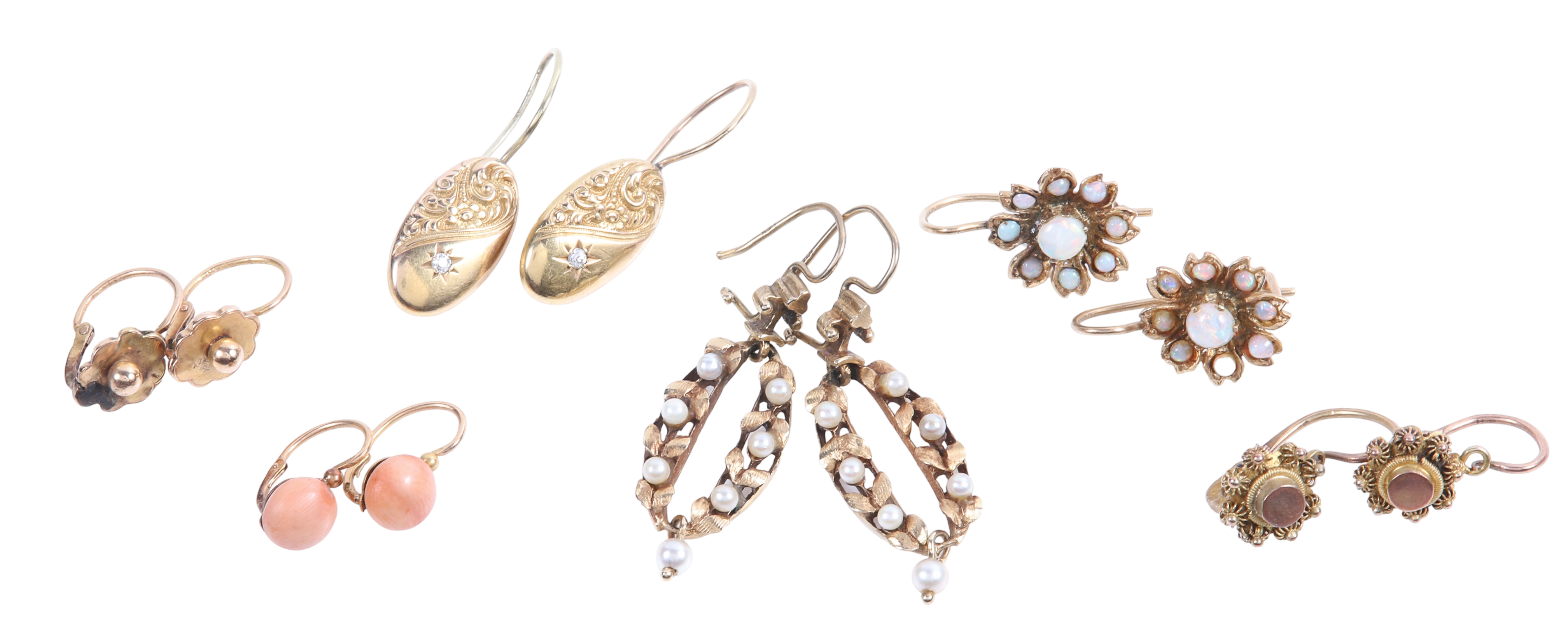 (6) Pairs Victorian earrings to