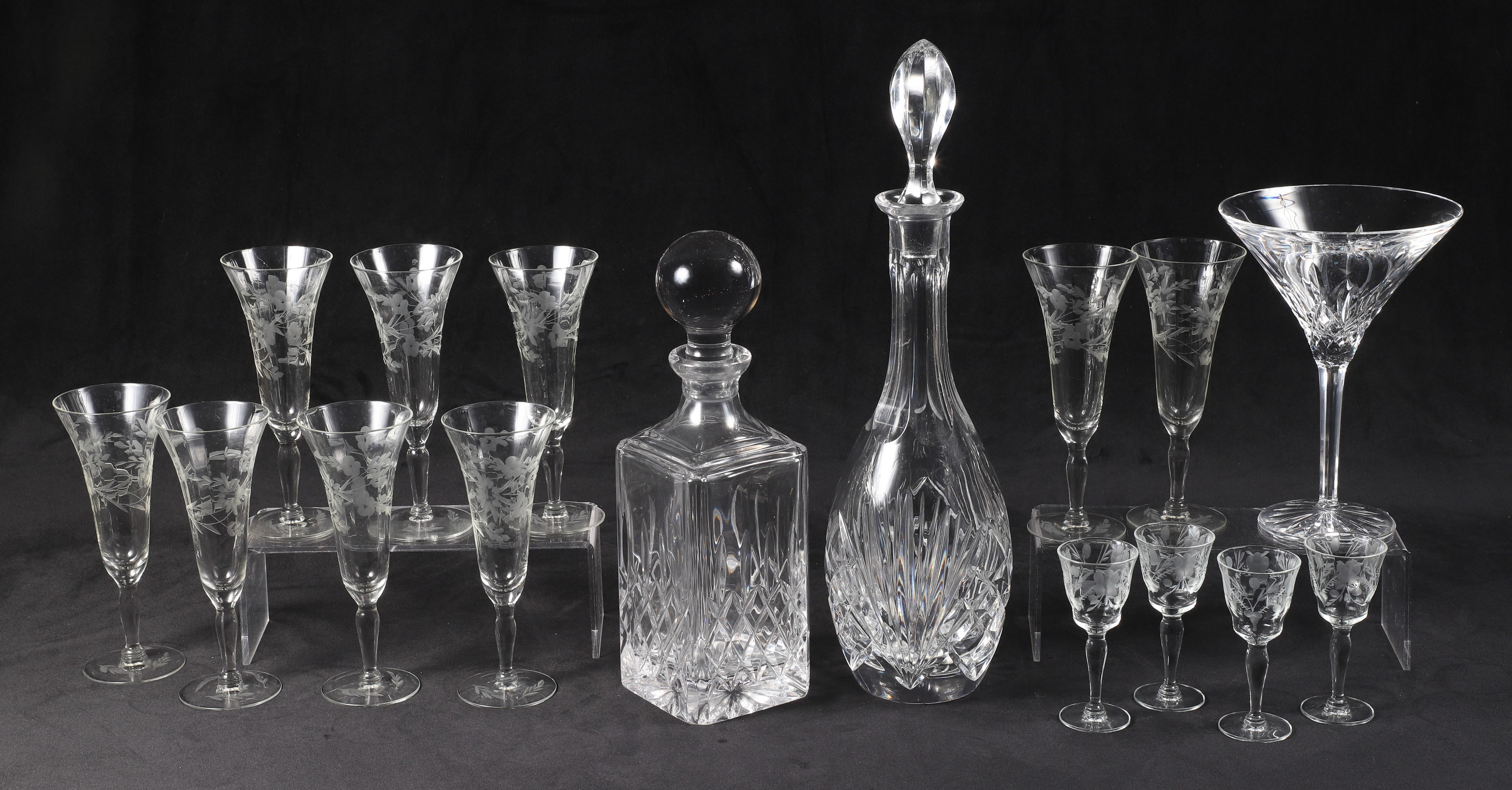 Cut glasses and decanter group 2e15e2