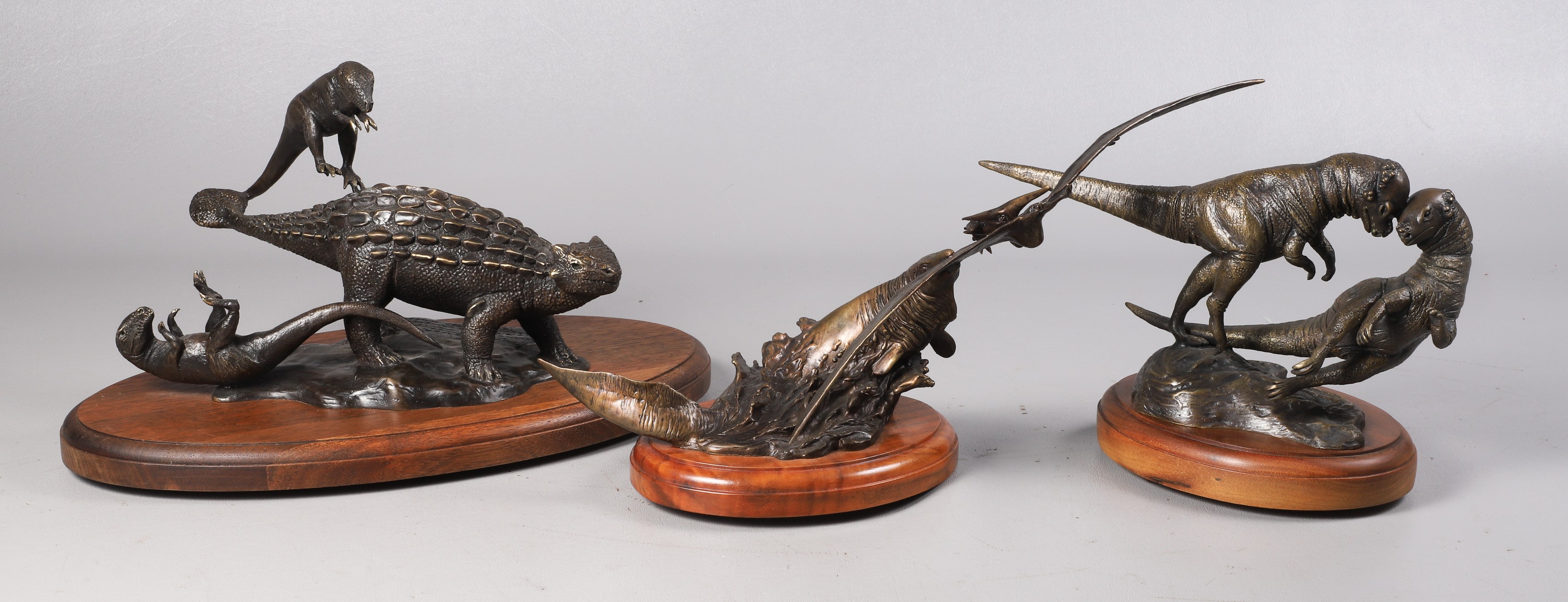 (3) D Tischler bronze dinosaur