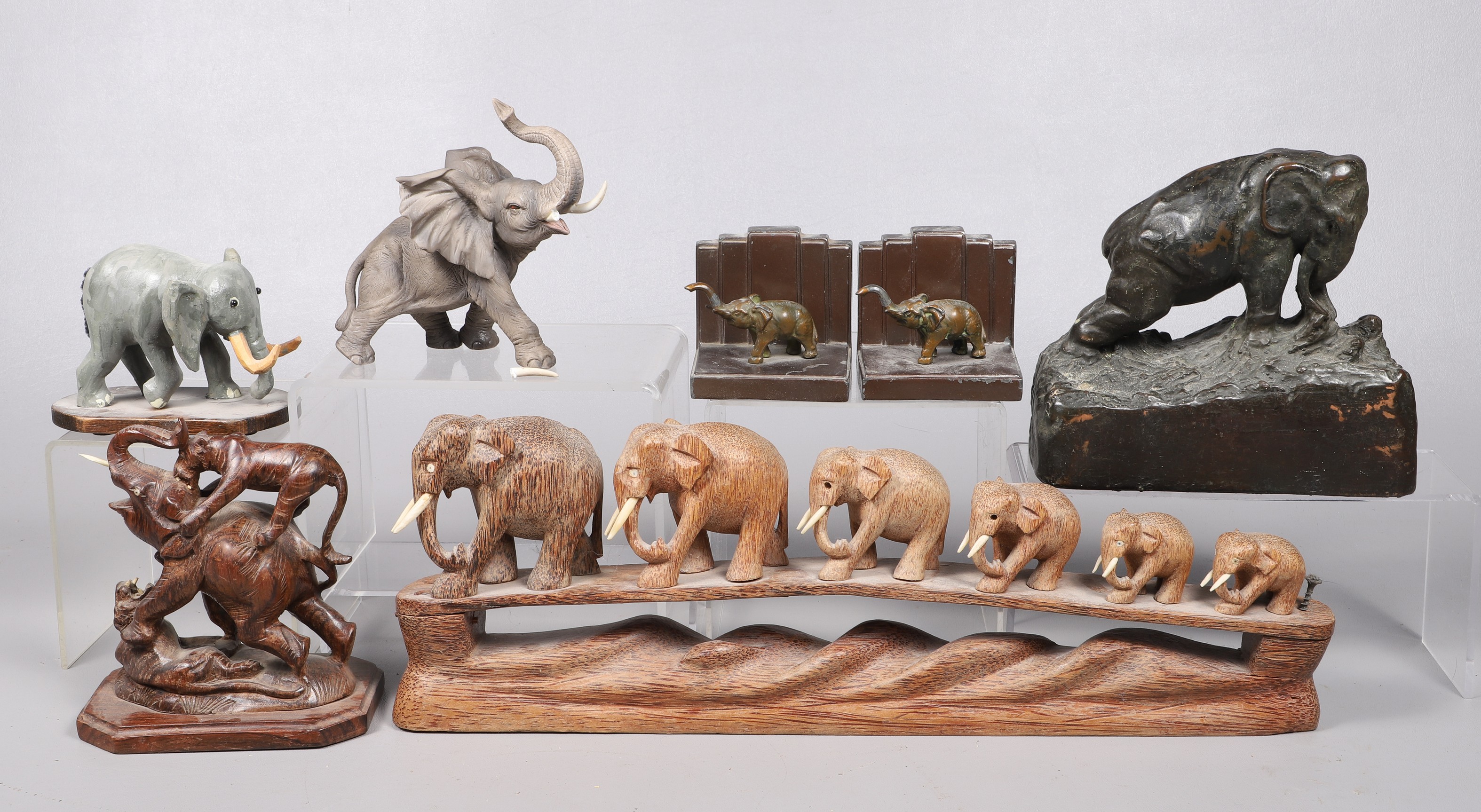 Lot of elephant figurines, including