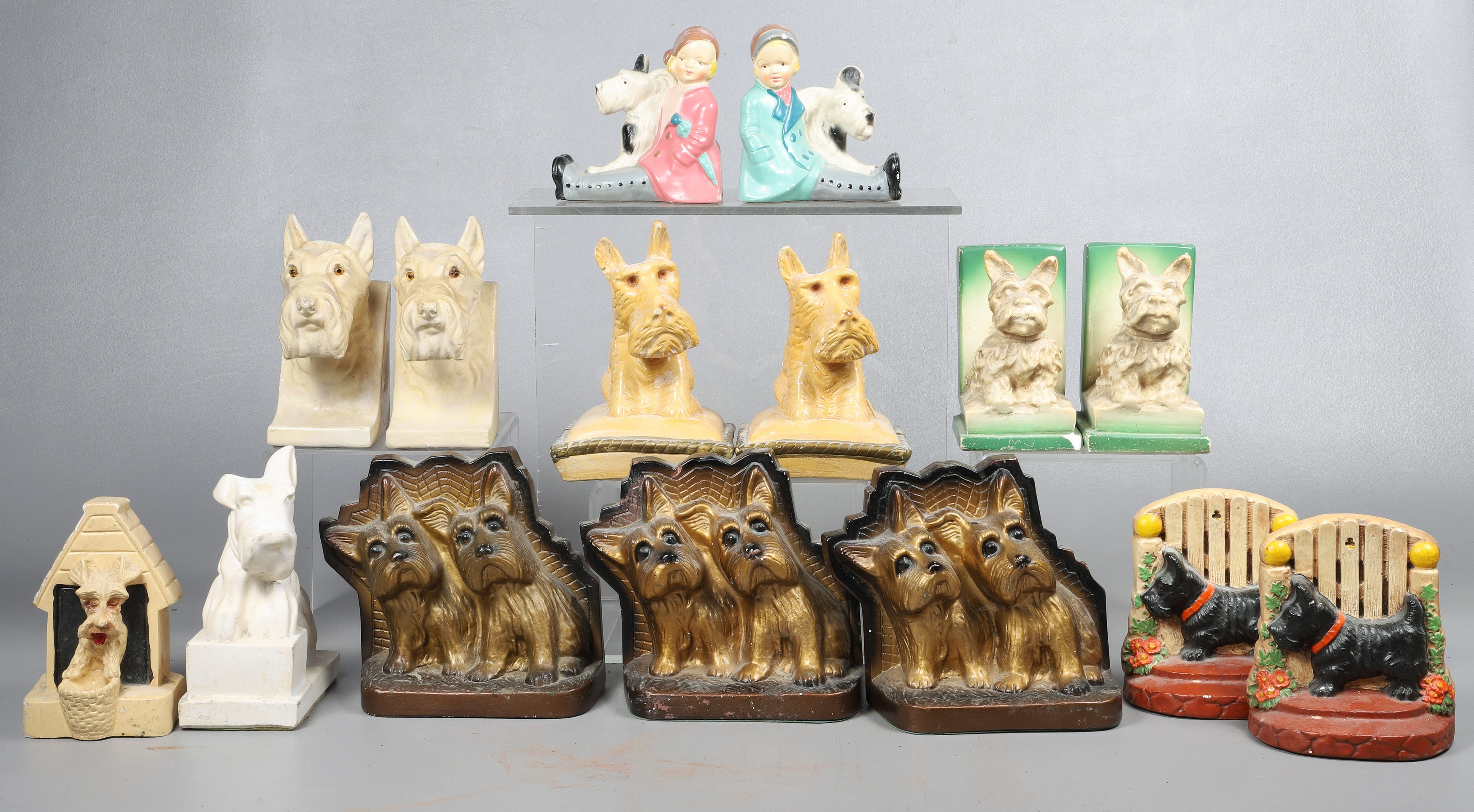 (15) Scottish Terrier (Scotty) dog chalkware