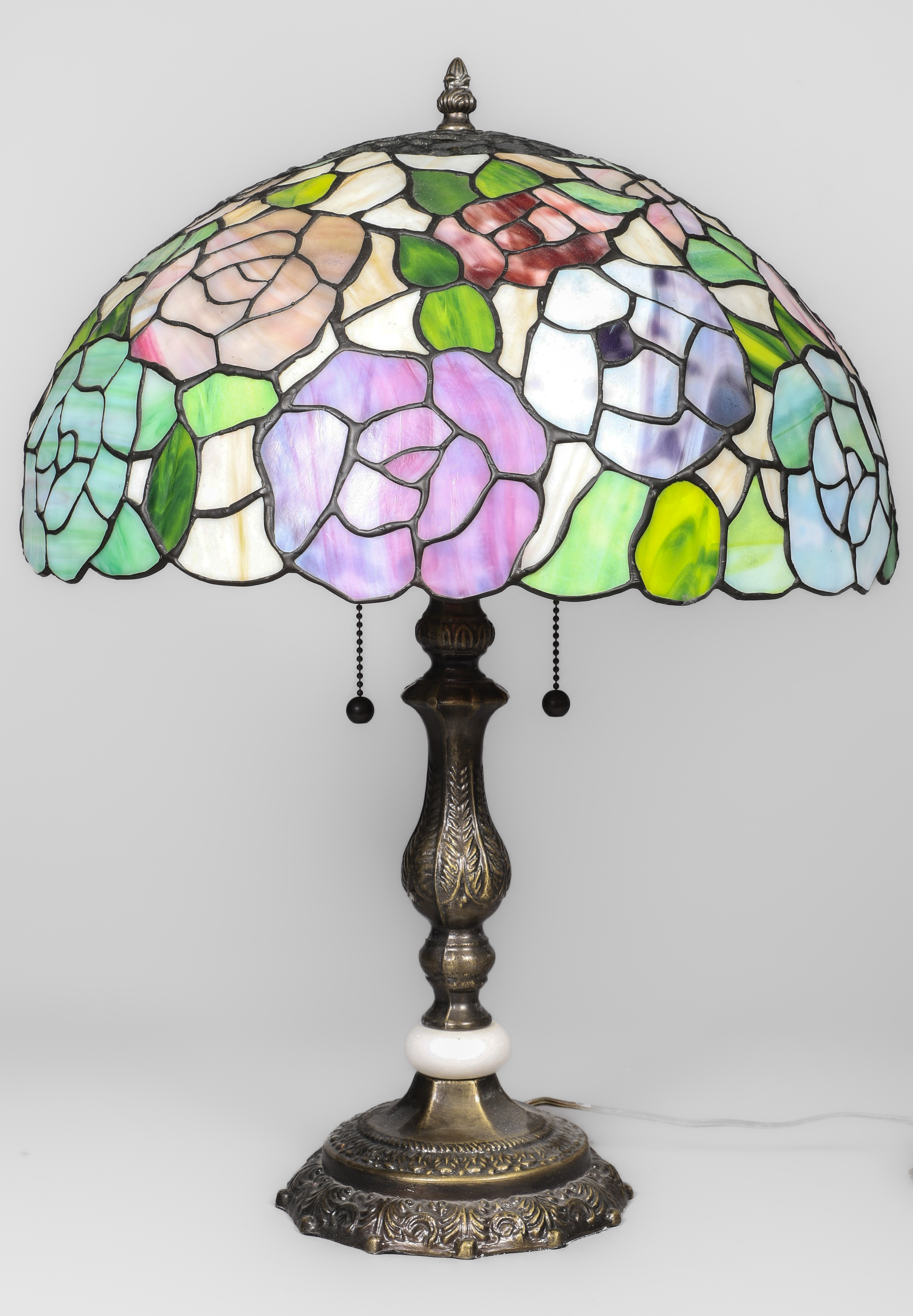 Leaded stained glass table lamp, bronzed