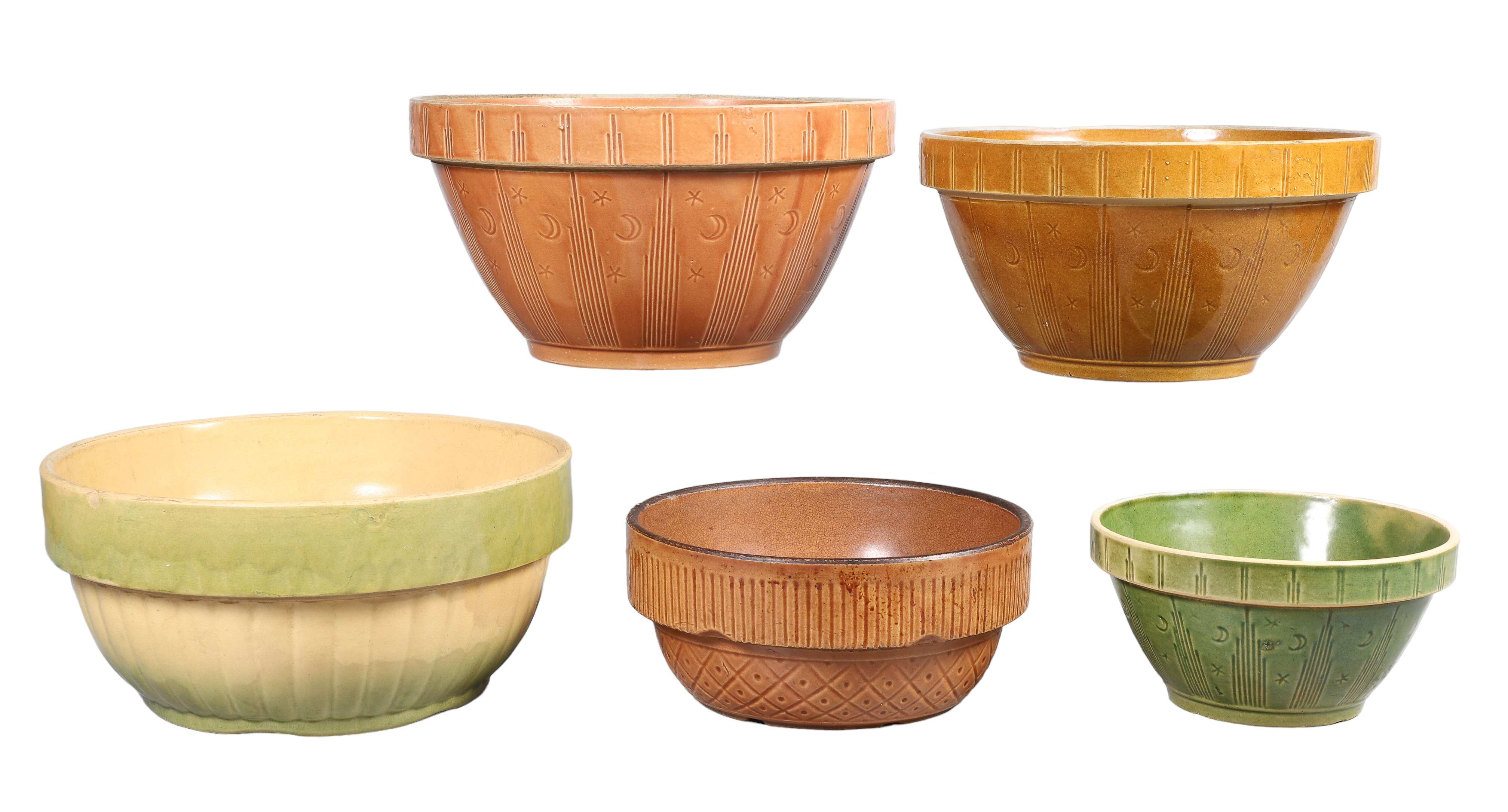  5 Pottery mixing bowls to include 2e1aae