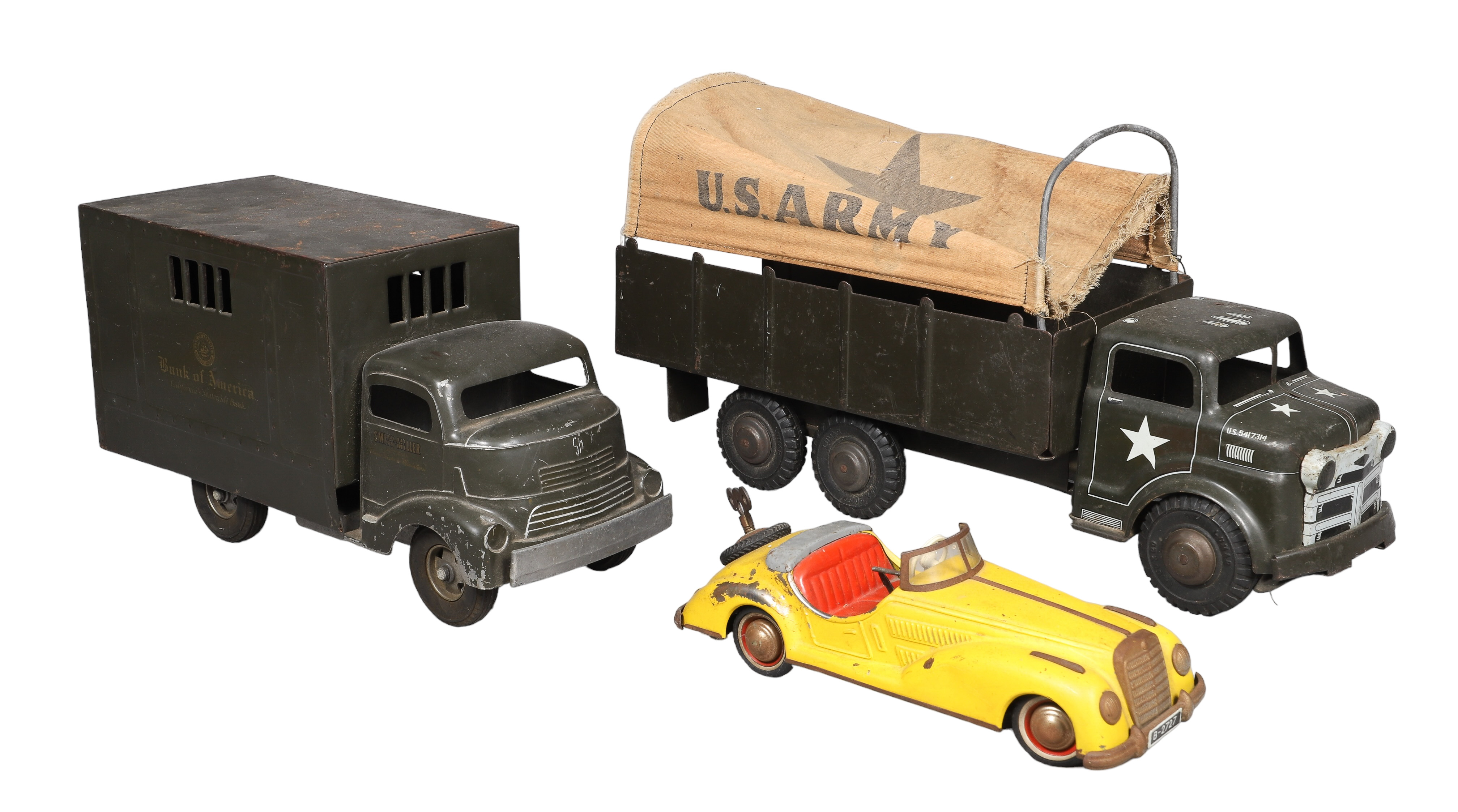  3 Tin litho trucks and car to 2e1ae0