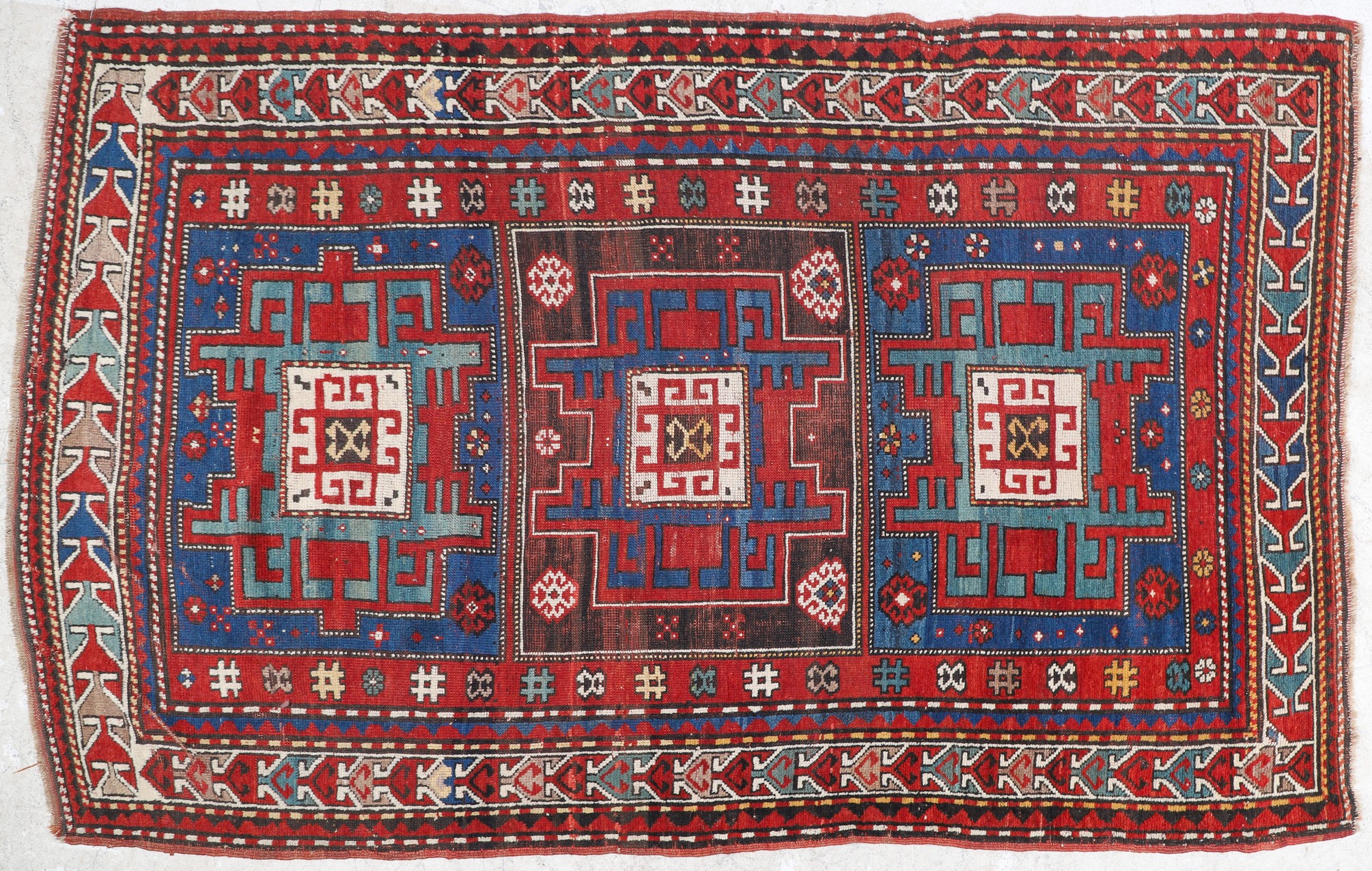 4 3 X 6 10 Kazak Rug wear fading  2e1b68