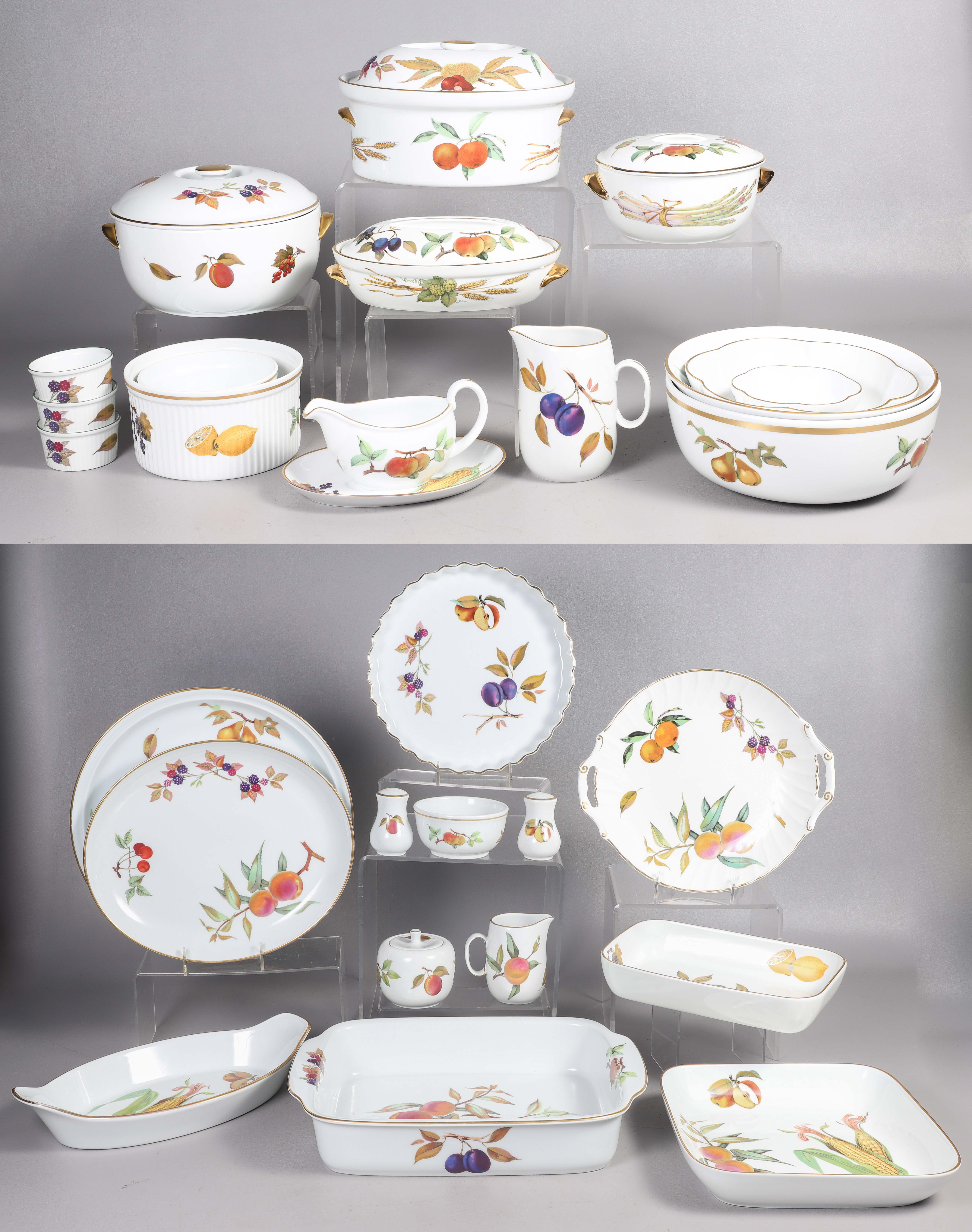 (29) Pcs Royal Worcester, "Evesham"