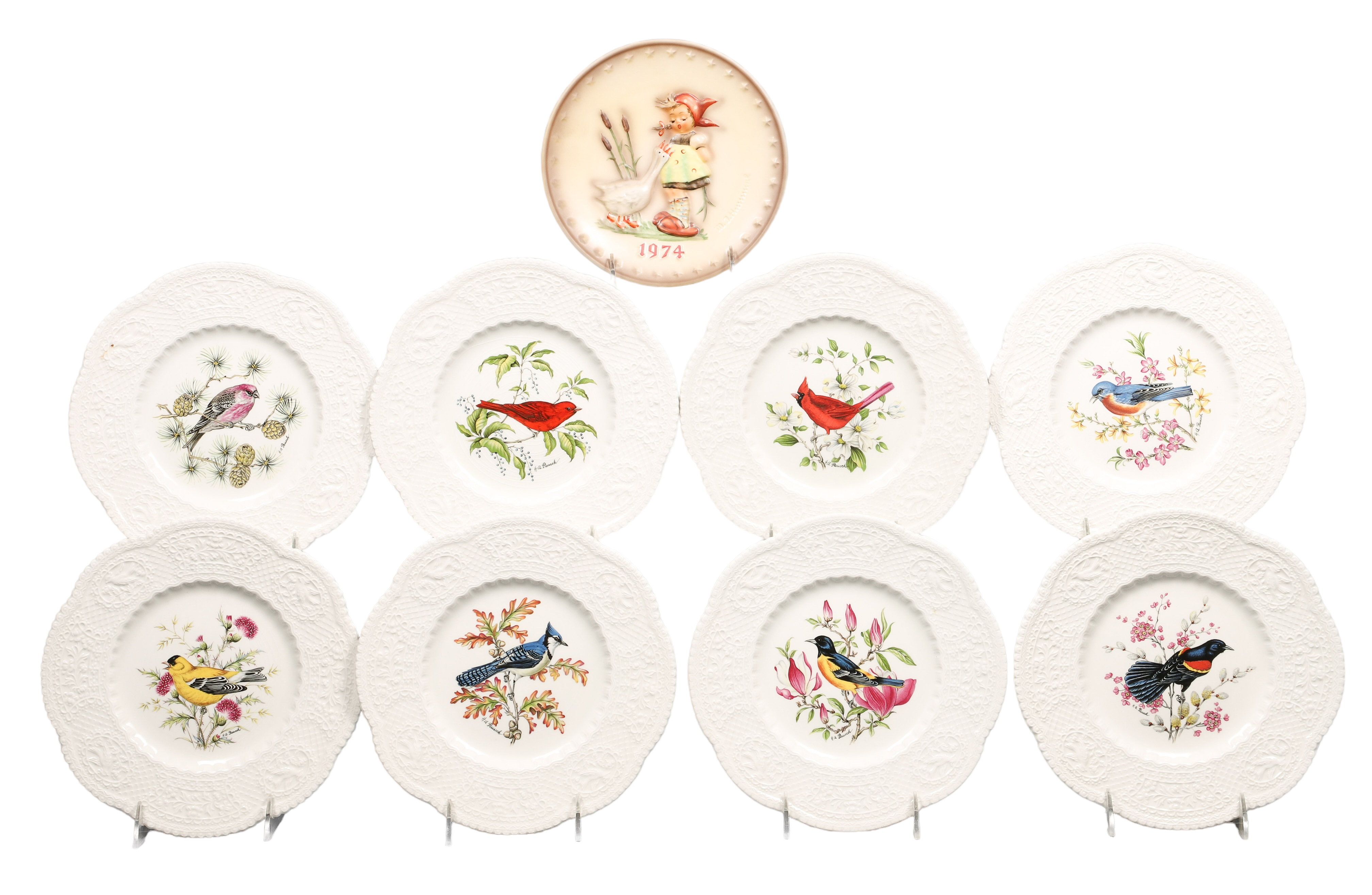 (9) Porcelain plates, c/o (8) Royal
