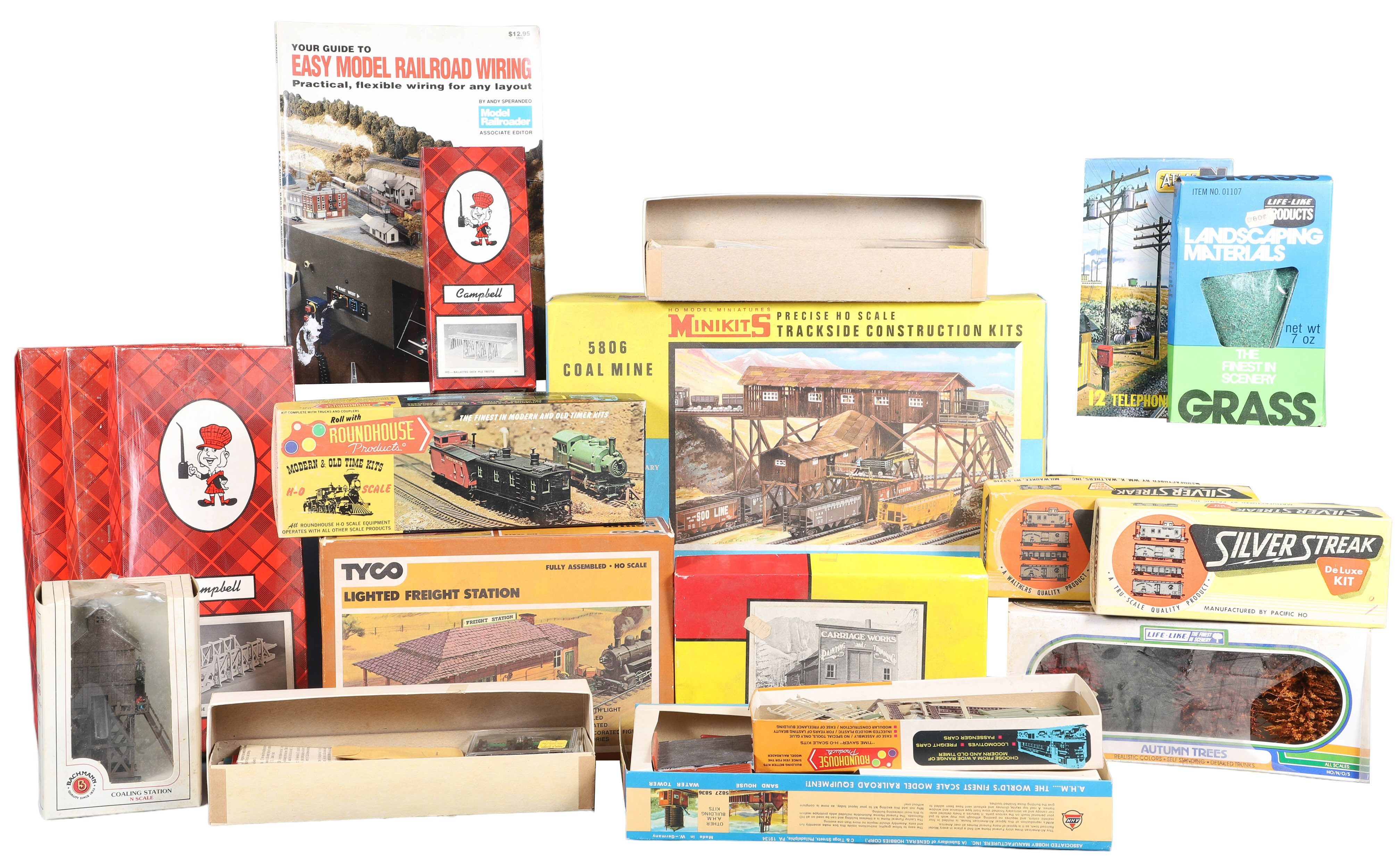 Lot of model train houses, kits & accessories,