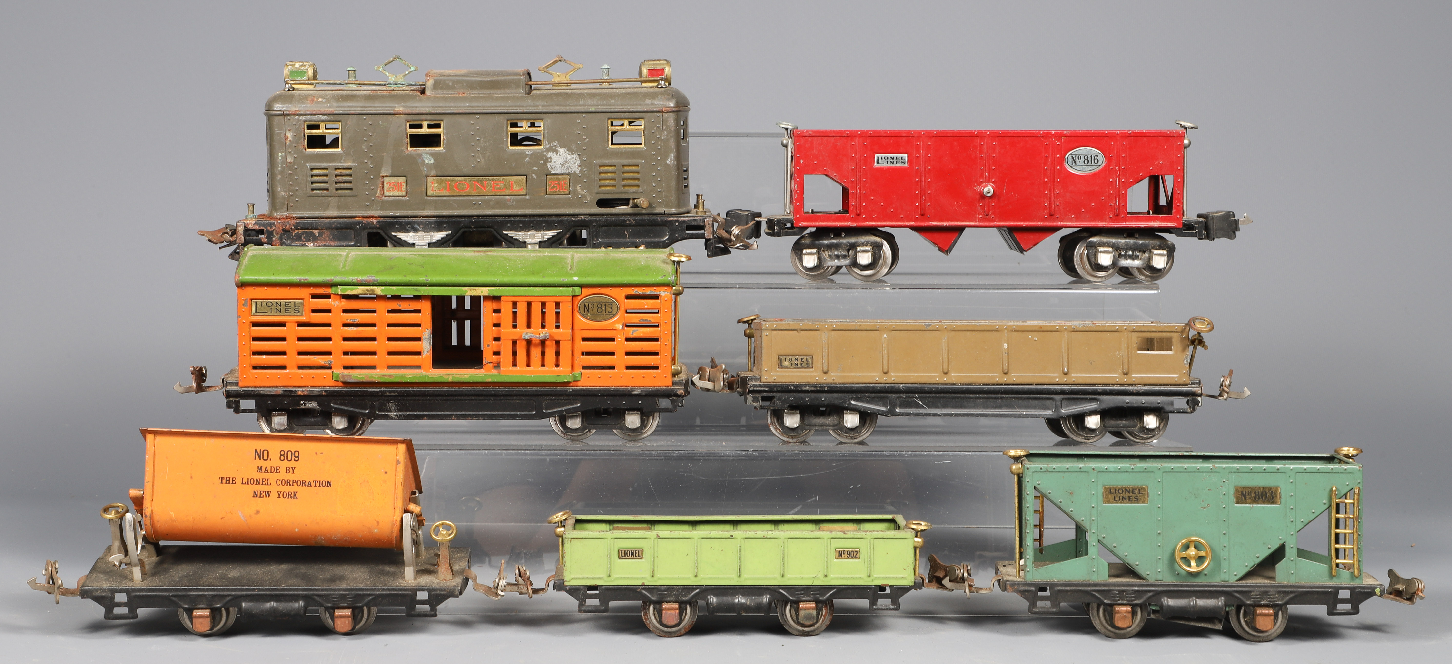 (7) Prewar Lionel train cars, O Gauge,