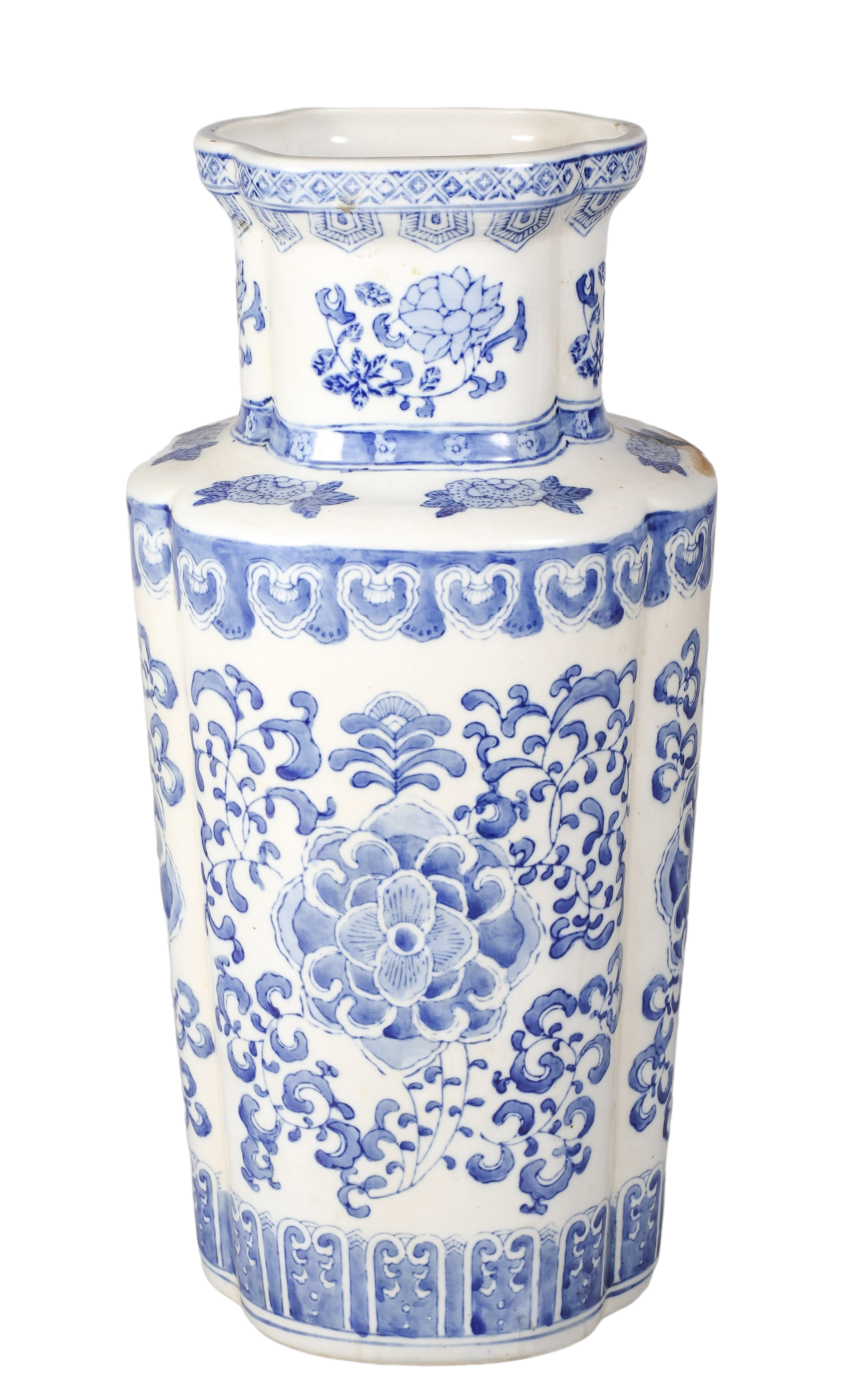 Large Chinese blue & white porcelain