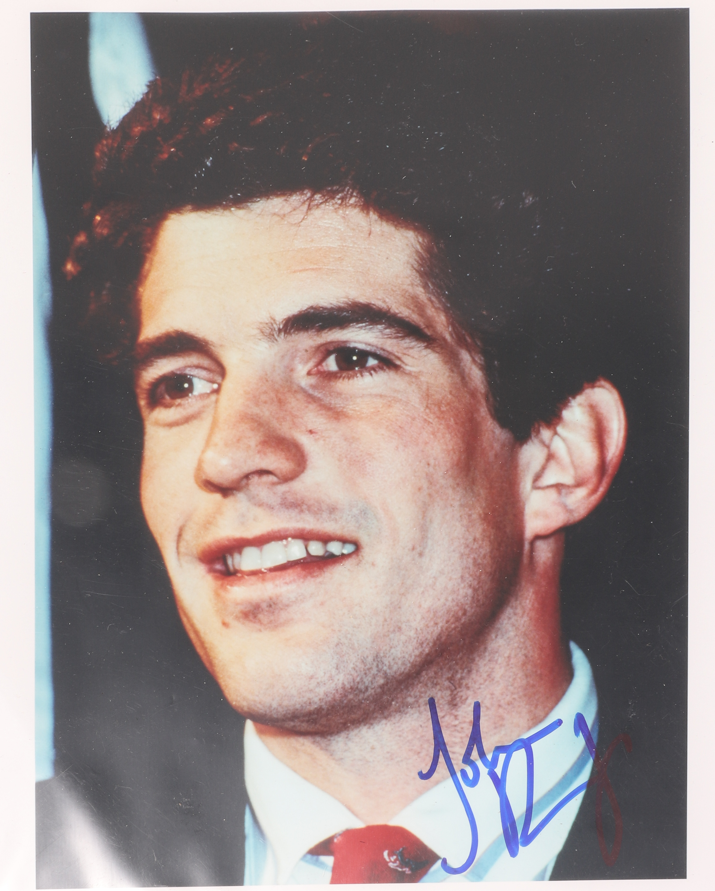 John Kennedy Jr signed 8x10 photograph  2e1f5f