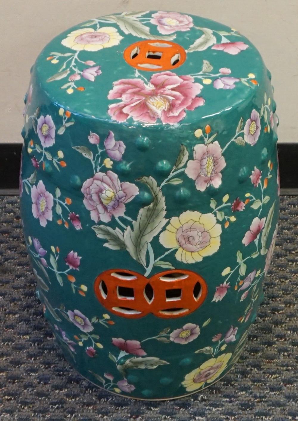 CHINESE PORCELAIN BARREL FORM GARDEN 2e4be1