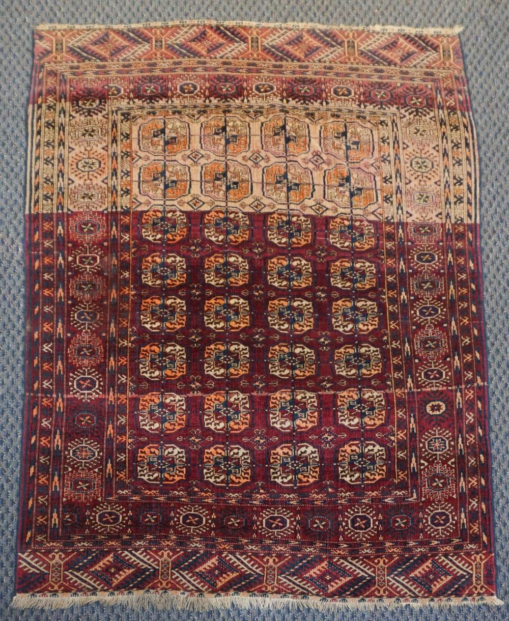 TURKOMAN RUG 5 FT 9 IN X 4 FT 2e4bf1
