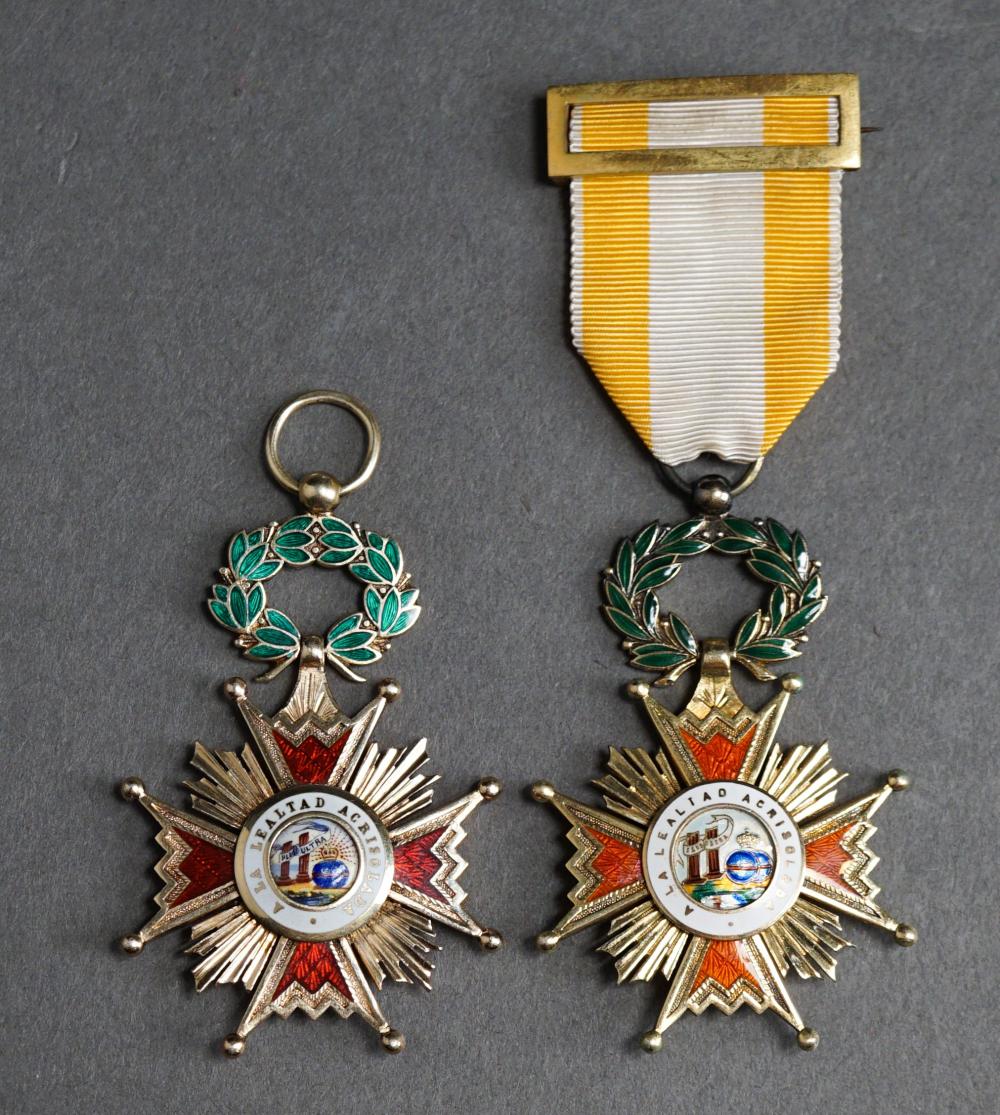 TWO SPANISH ORDER OF ISABELLA 2e4c7b