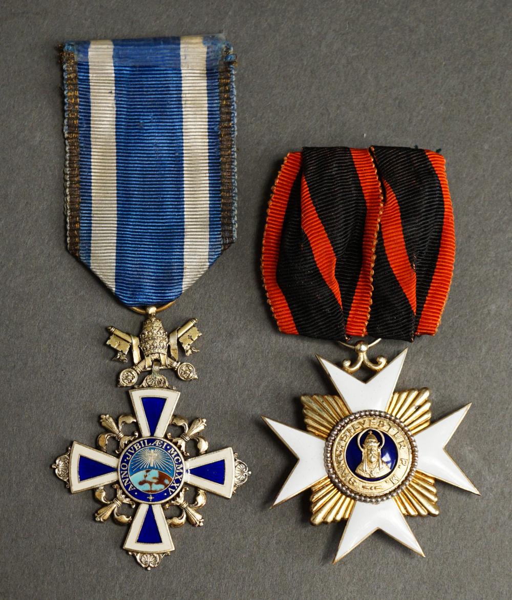 TWO VATICAN STATE BADGES WITH RIBBONTwo 2e4c83