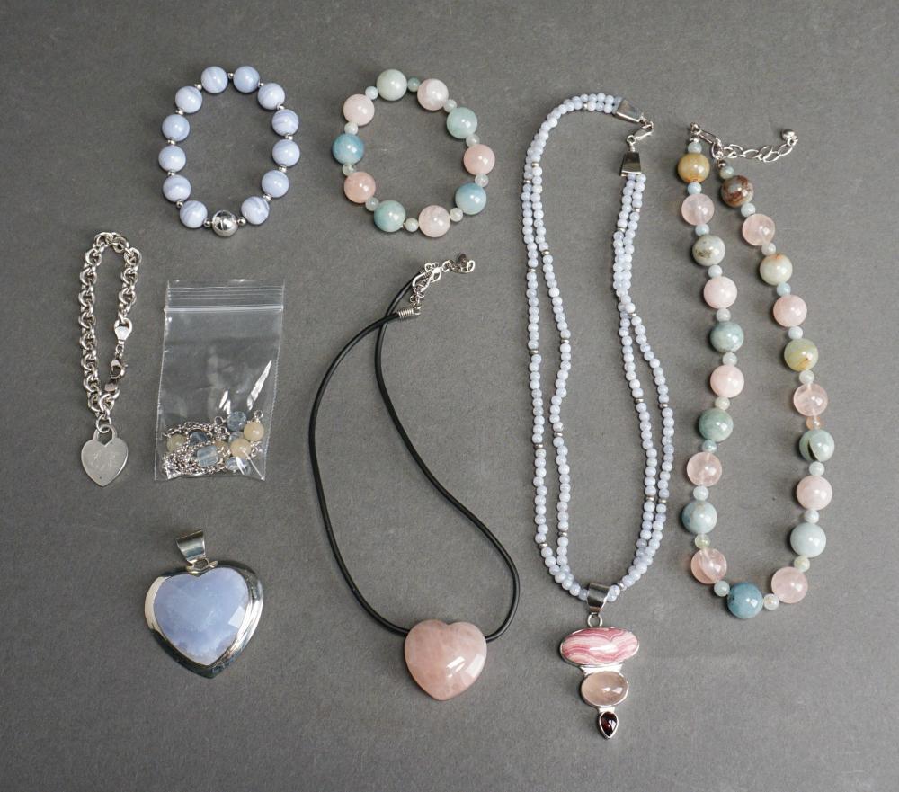 COLLECTION OF JEWELRY INCLUDING