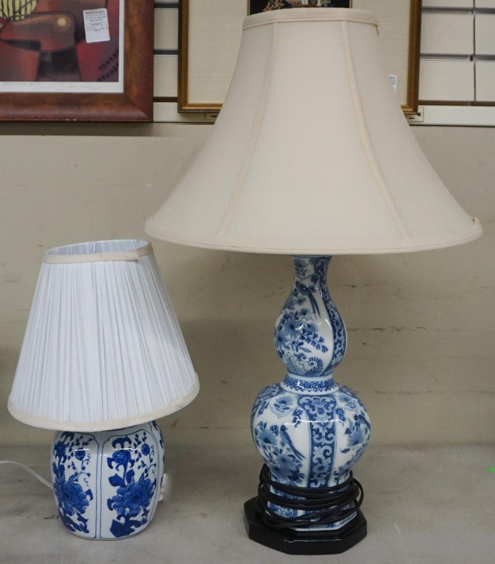 TWO CHINESE BLUE AND WHITE PORCELAIN