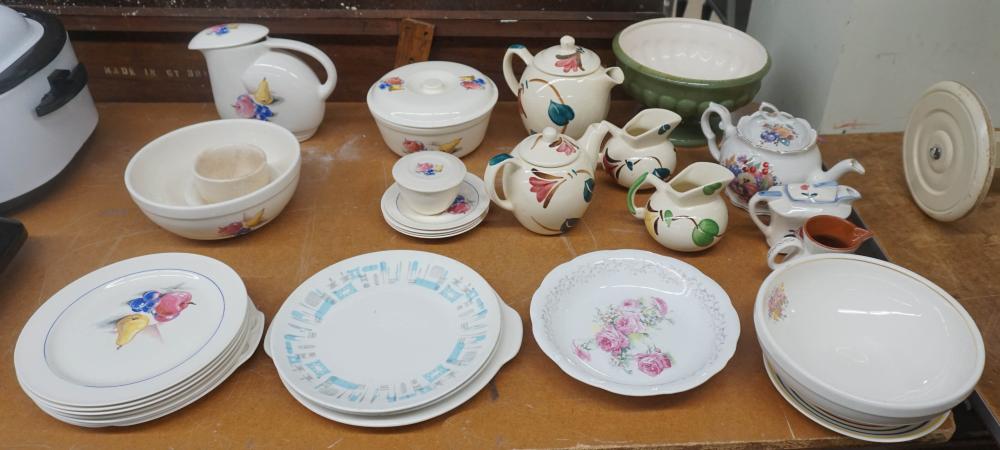 COLLECTION OF ASSORTED PORCELAIN 2e4dfc