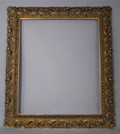 Large gilt portrait frame    Detailed
